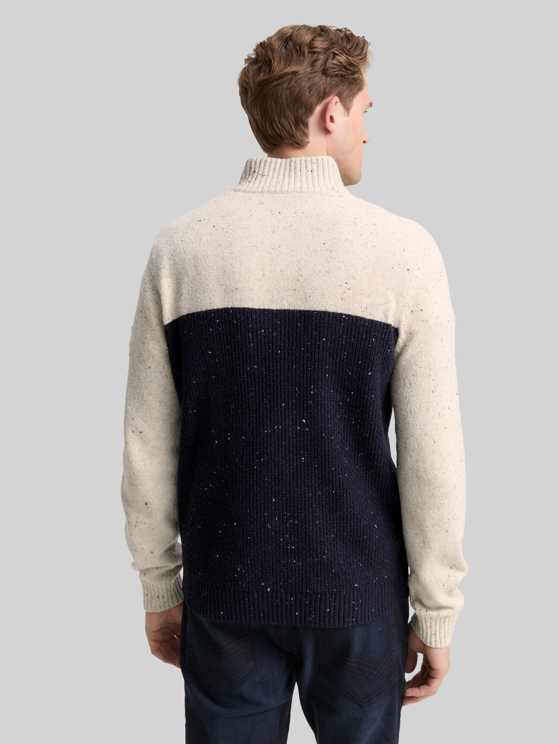 Troyer knitted jumper with mixed textures - offwhite navy color block