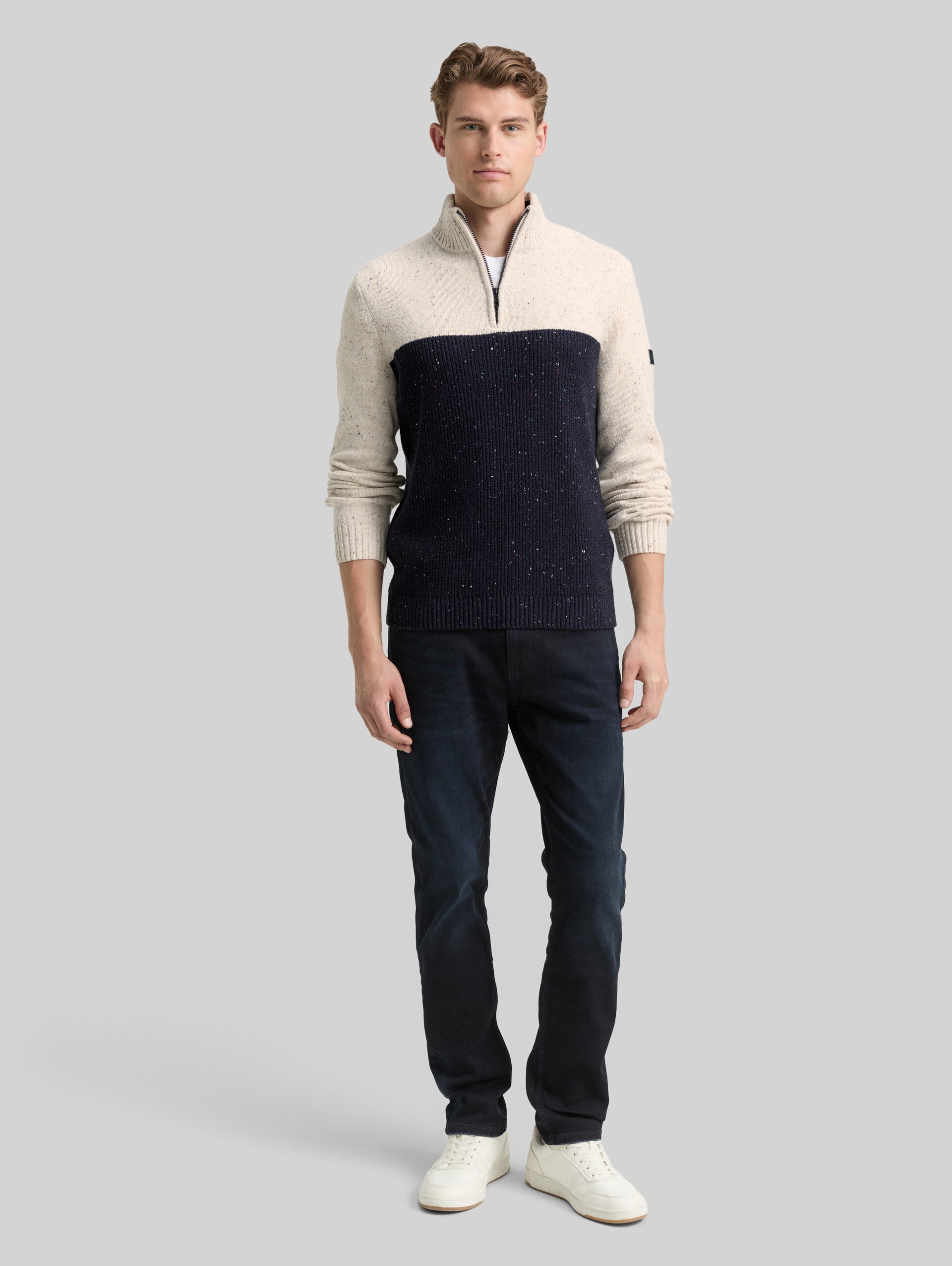 Troyer knitted jumper with mixed textures - offwhite navy color block - Model front view