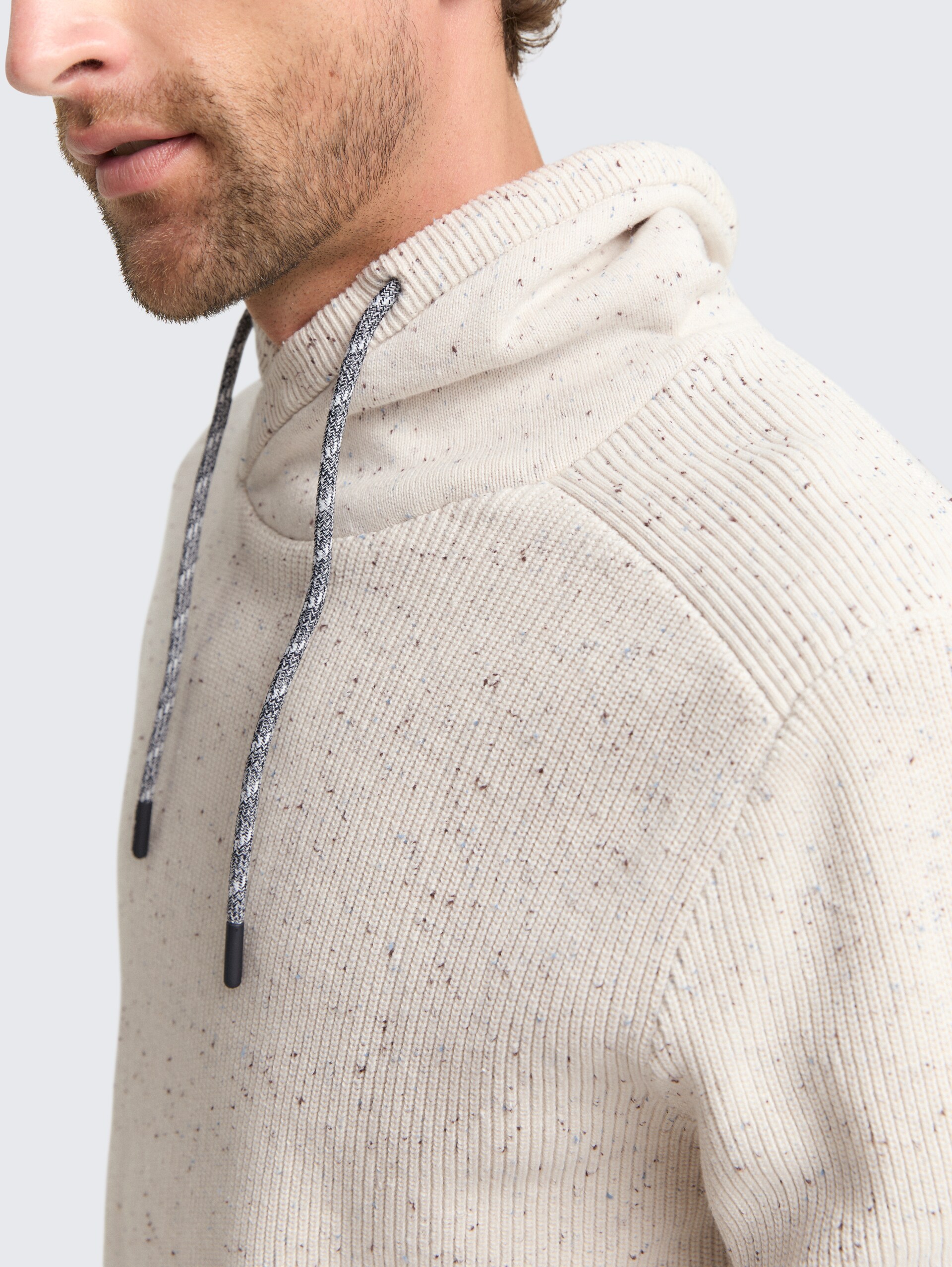 Snood Strickpullover in Melange-Optik - offwhite melange neps - Detail-Model-Ansicht