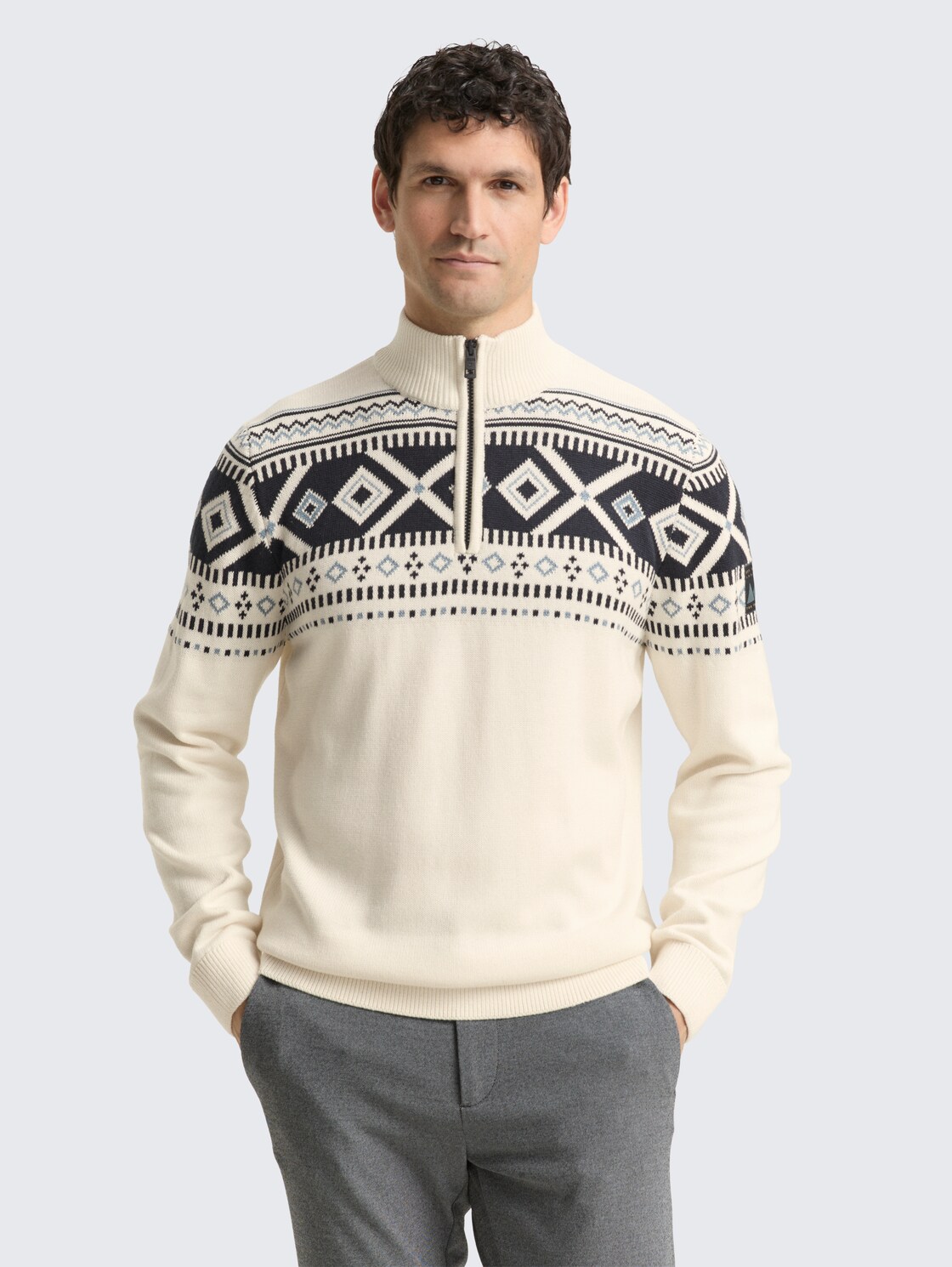 Fair-Isle Troyer Strickpullover - offwhite fair isle design - Ausschnitt Model-Vorderansicht