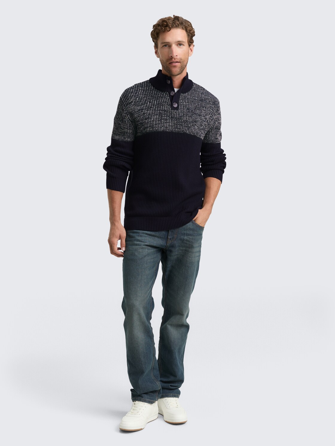 Troyer Strickpullover mit Knopfleiste - offwhite navy plated mouline - Model-Vorderansicht