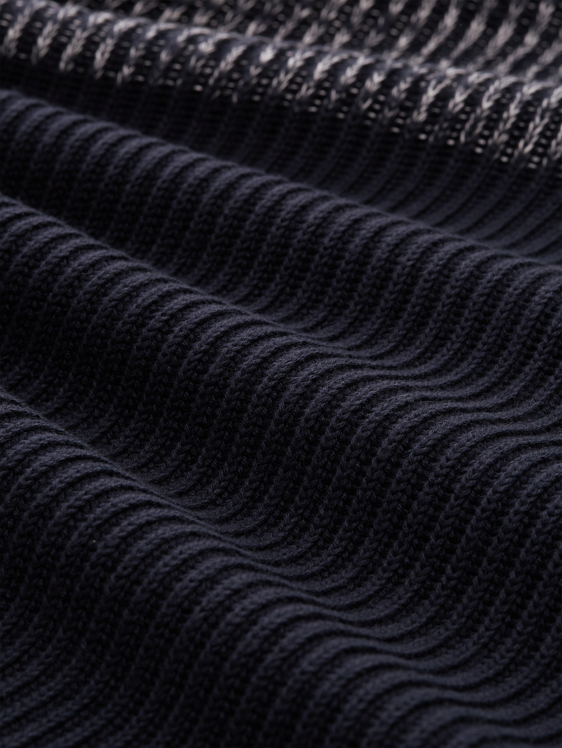 Troyer Strickpullover mit Knopfleiste - offwhite navy plated mouline - Material-Ansicht