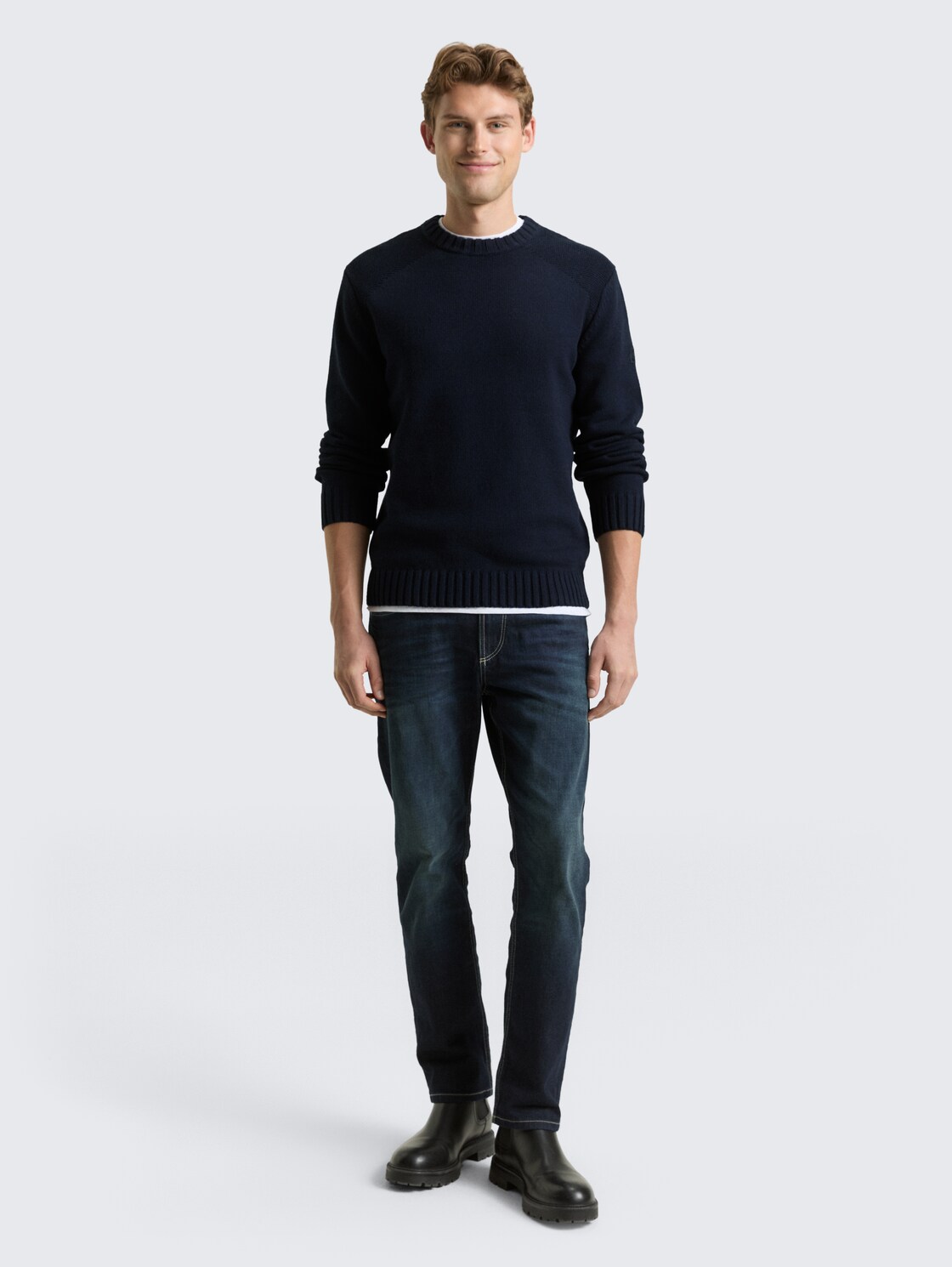 Strickpullover mit Ripp-Details - Knitted Navy Melange - Model-Vorderansicht