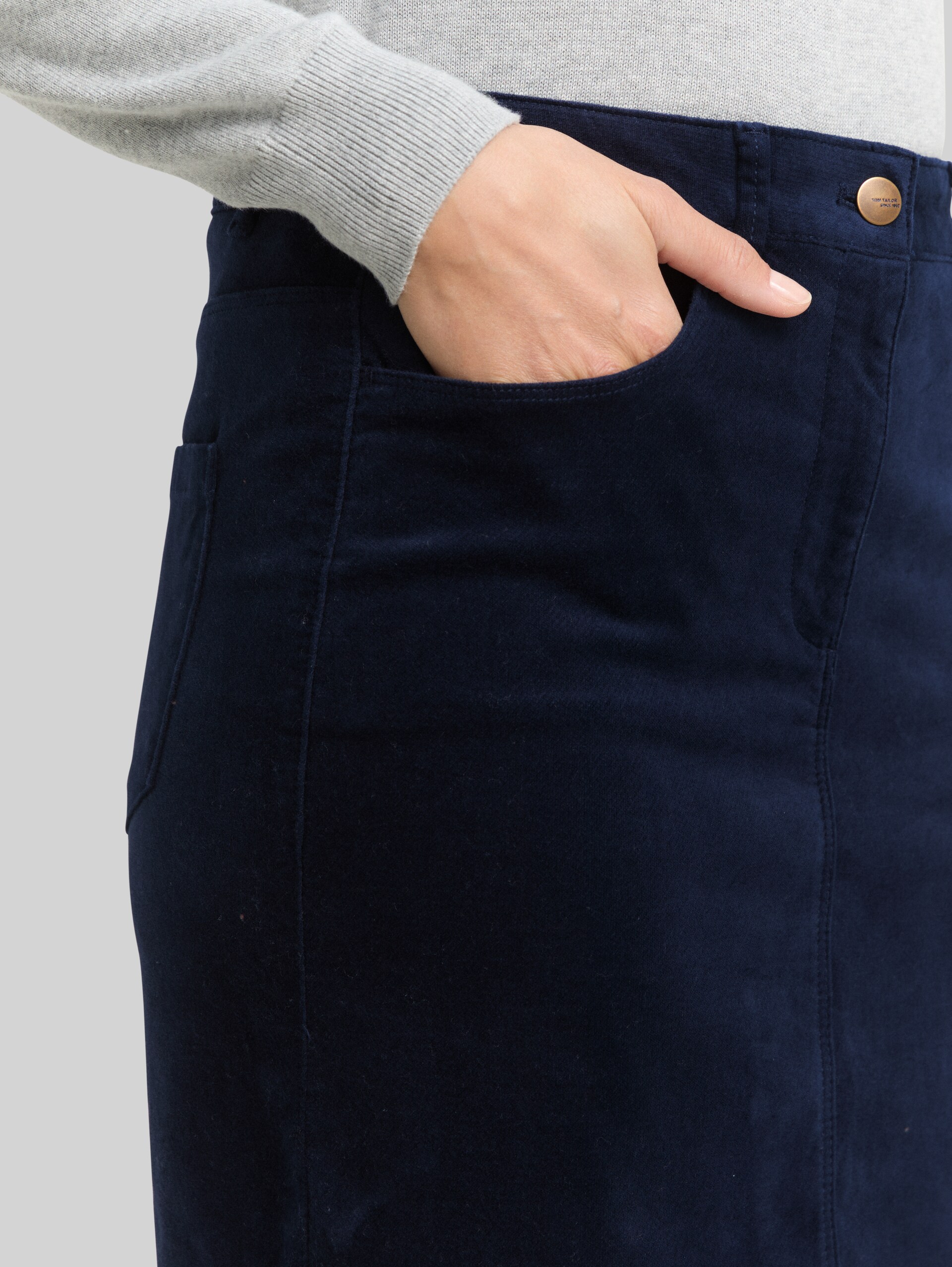 Velvet skirt - sky captain blue - Detail model view