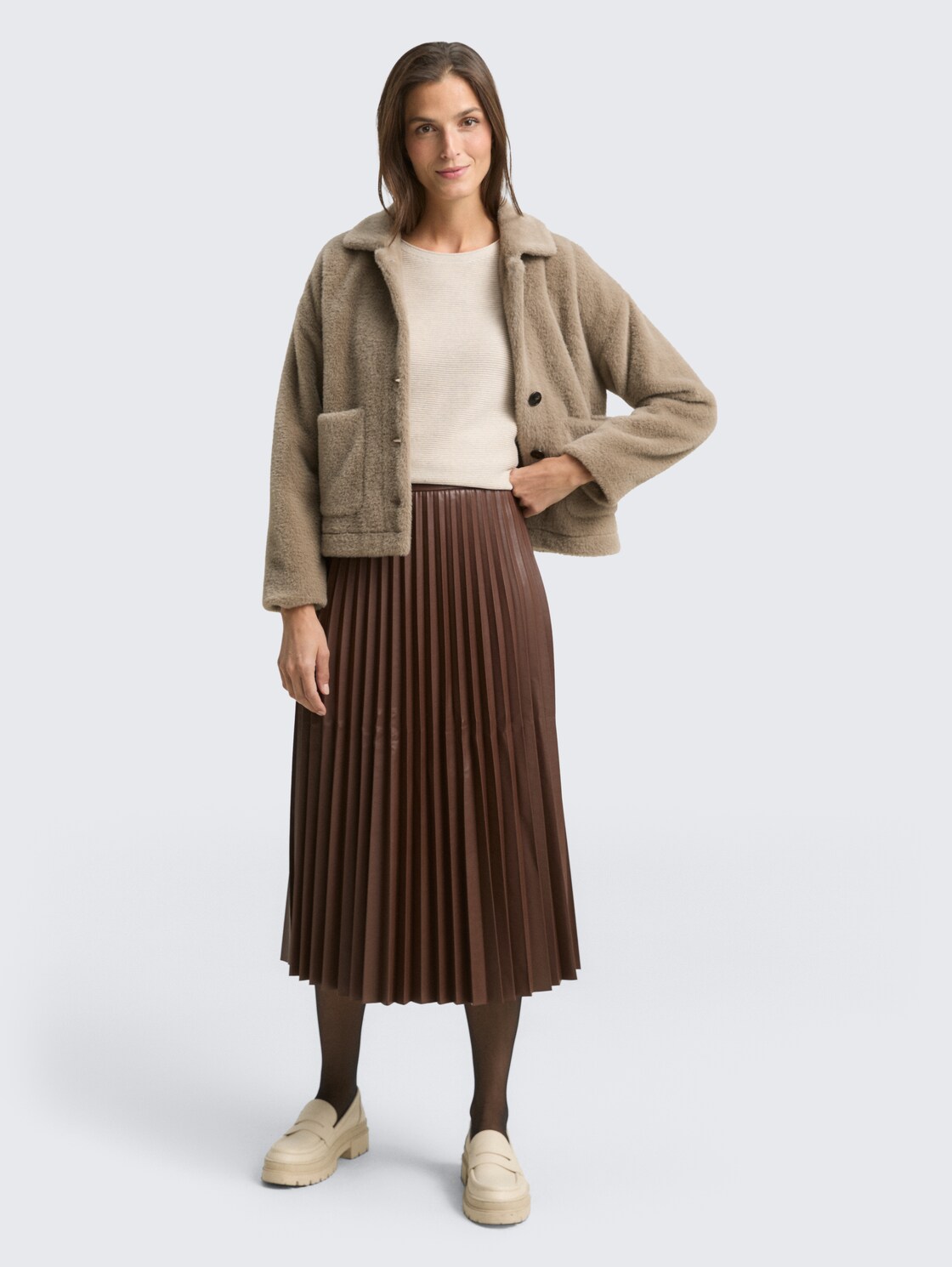 Plissee Midi-Rock in Lederoptik - dark pecan brown - Model-Vorderansicht