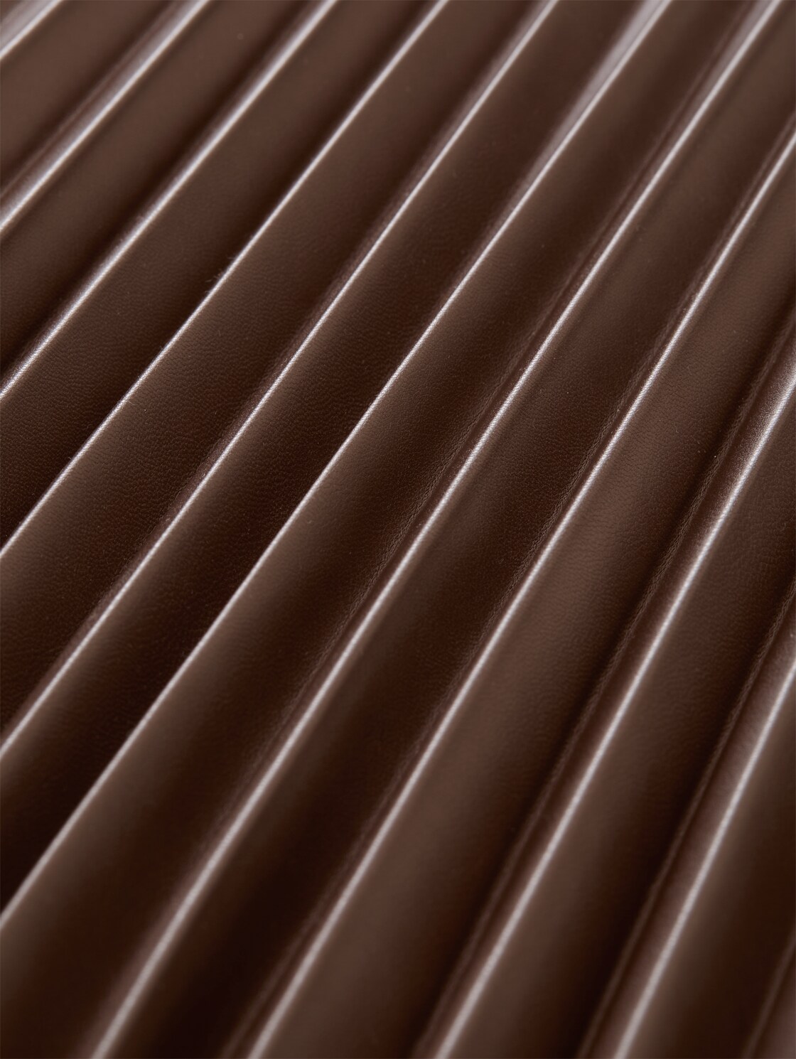 Plissee Midi-Rock in Lederoptik - dark pecan brown - Material-Ansicht