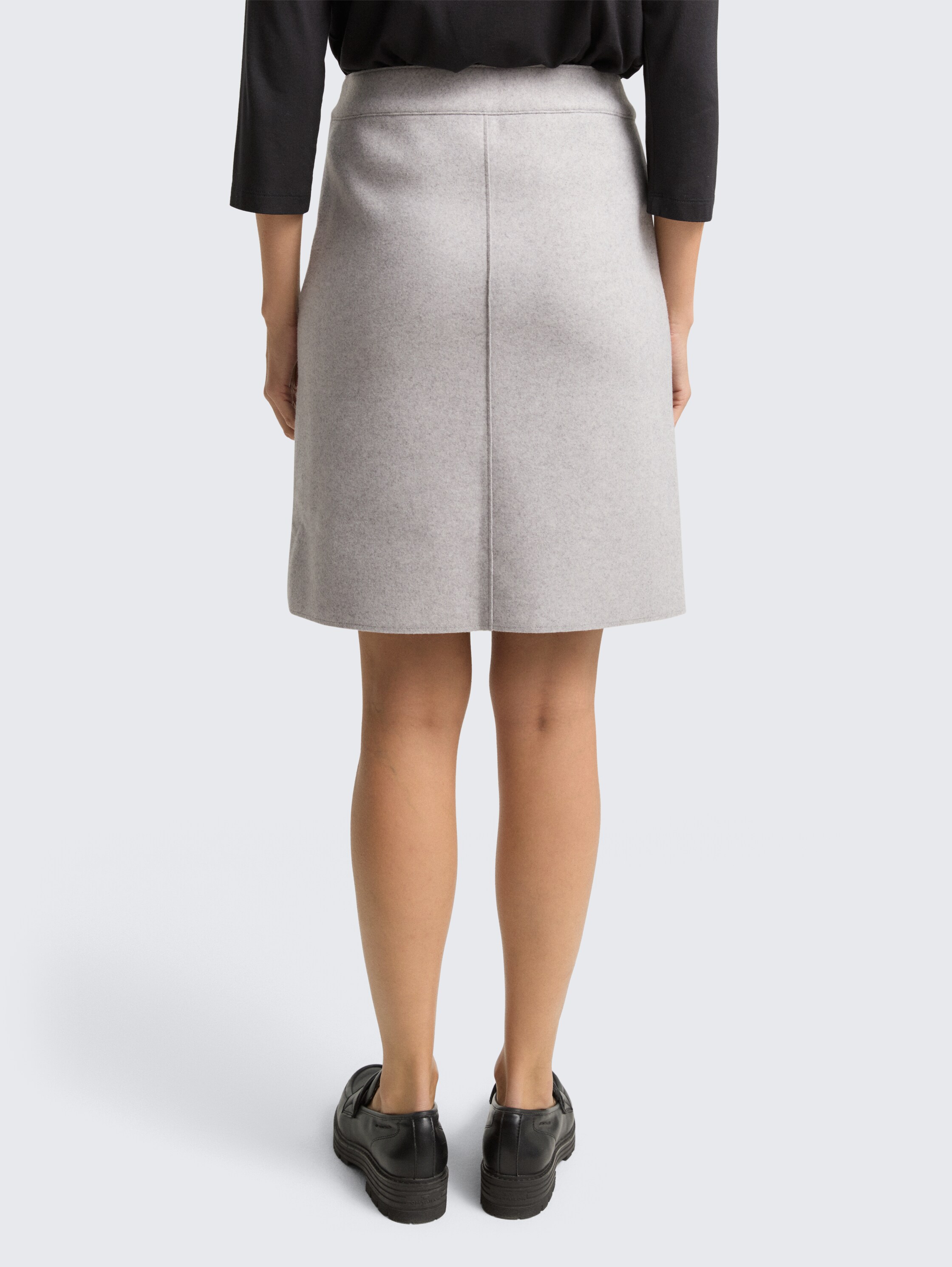 Cosy Rock in Melange-Optik - medium silver grey melange - Auschnitt Model-Rückansicht