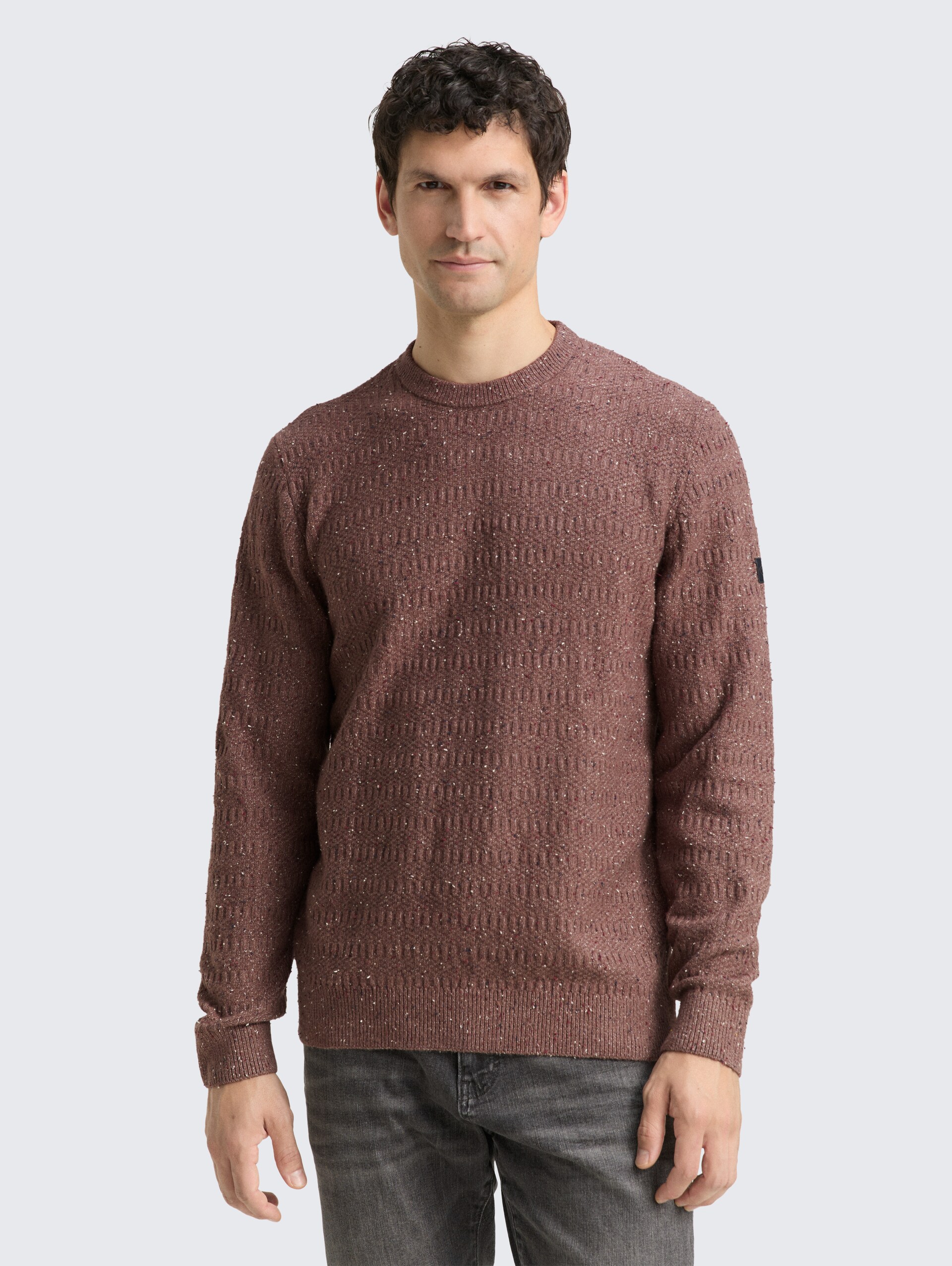 Gebreide trui met ronde hals - dark brown multicolor neps - Nek model vooraanzicht