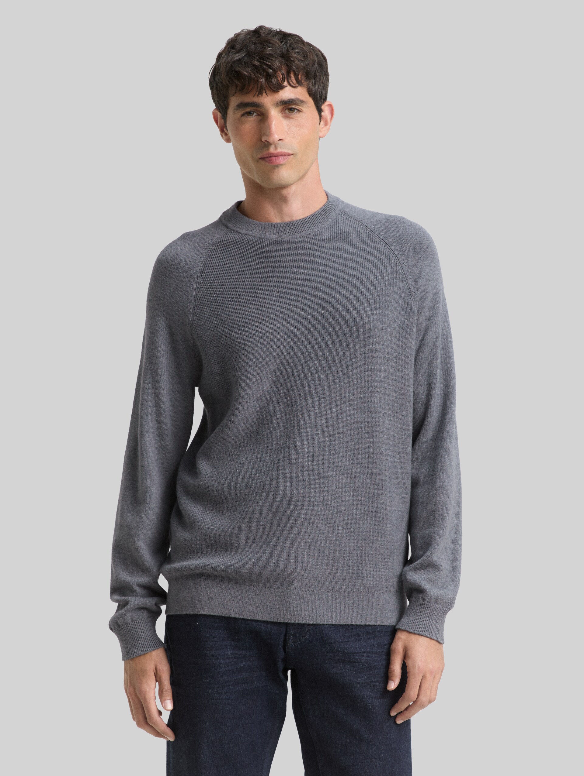 Knit sweater with wool content - classic dark grey melange - Neckline model front view
