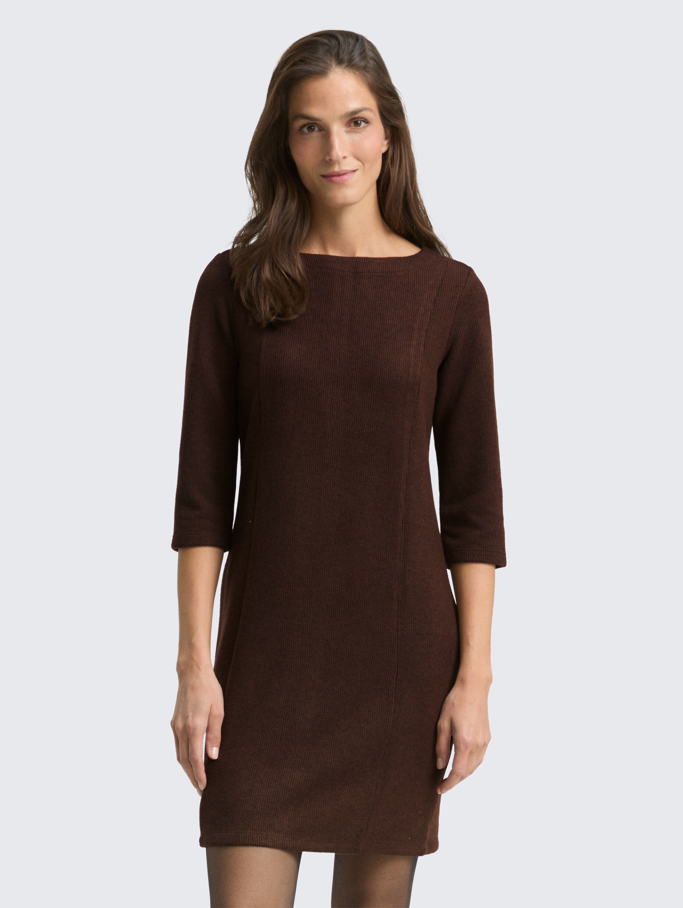 Comfortabele jurk met 3/4-mouwen - dark pecan brown melange - Model vooraanzicht