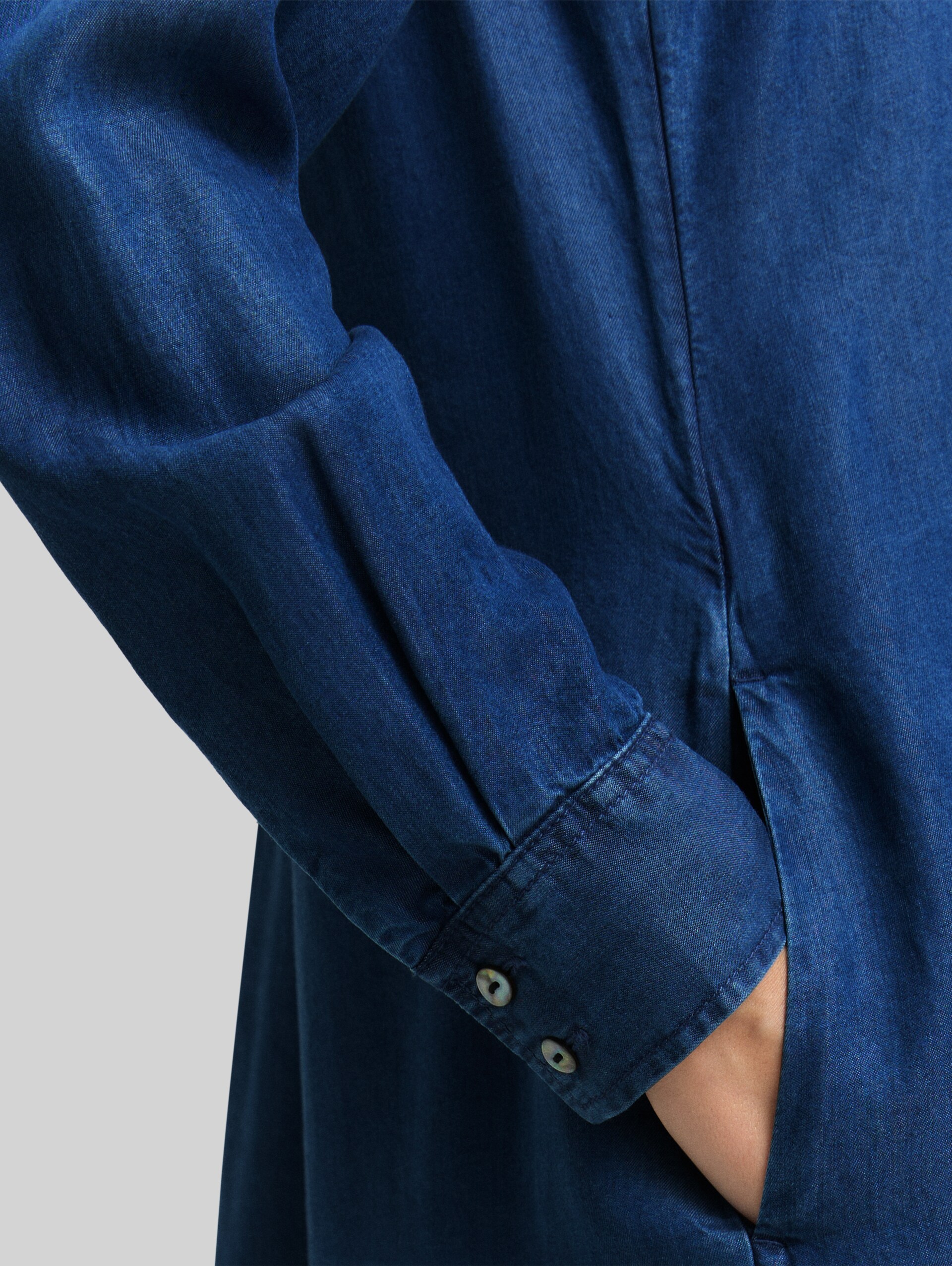 Jeanskleid mit Schleifen-Detail - blue denim dark wash - Detail-Model-Ansicht