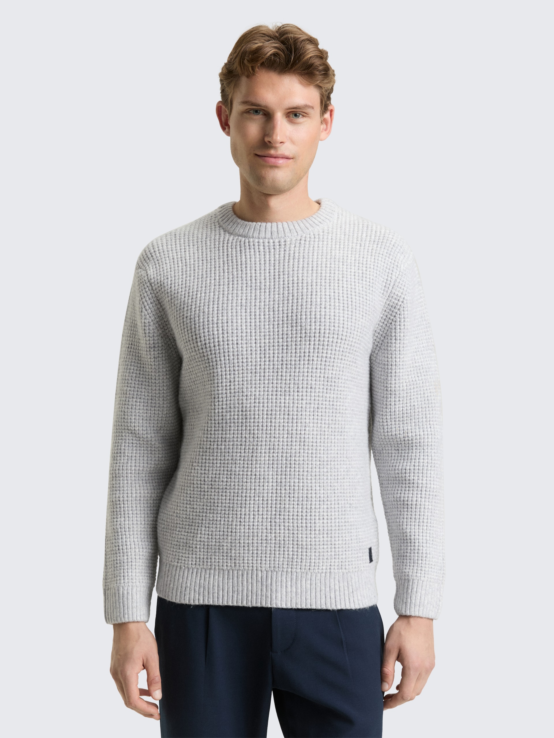 Strickpullover mit Wollanteil - light grey melange white core - Ausschnitt Model-Vorderansicht