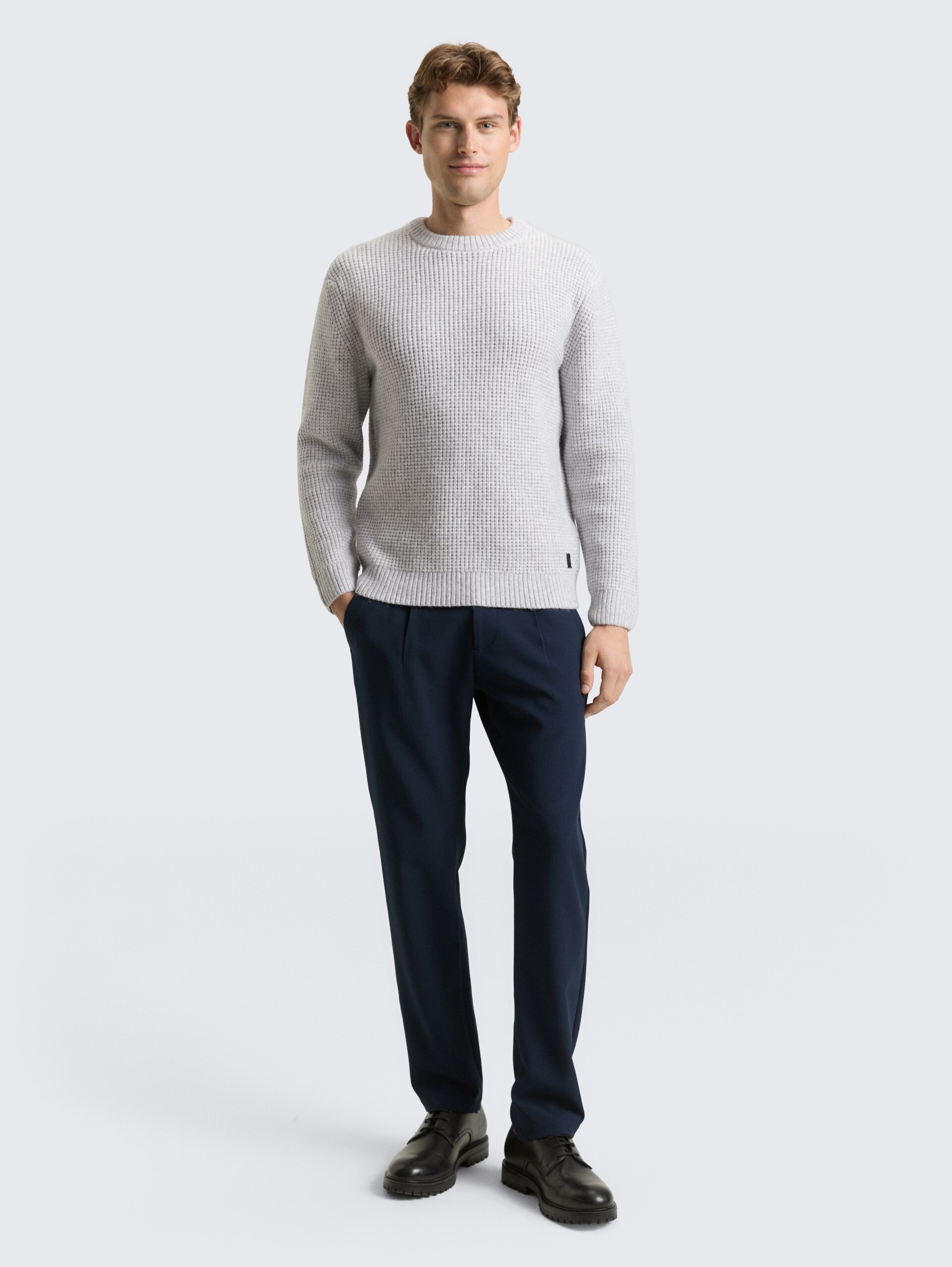 Strickpullover mit Wollanteil - light grey melange white core - Model-Vorderansicht