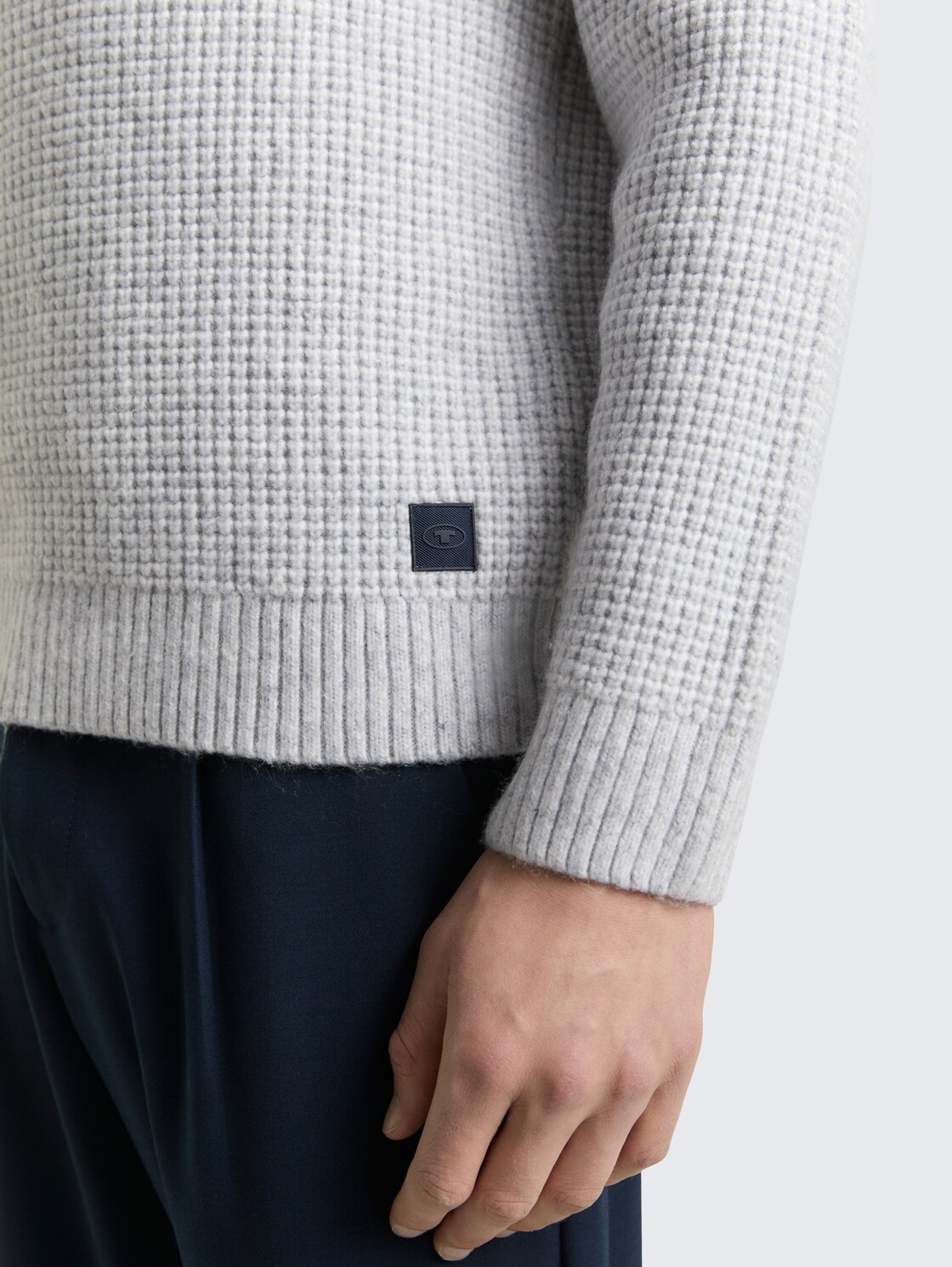 Strickpullover mit Wollanteil - light grey melange white core - Detail-Model-Ansicht