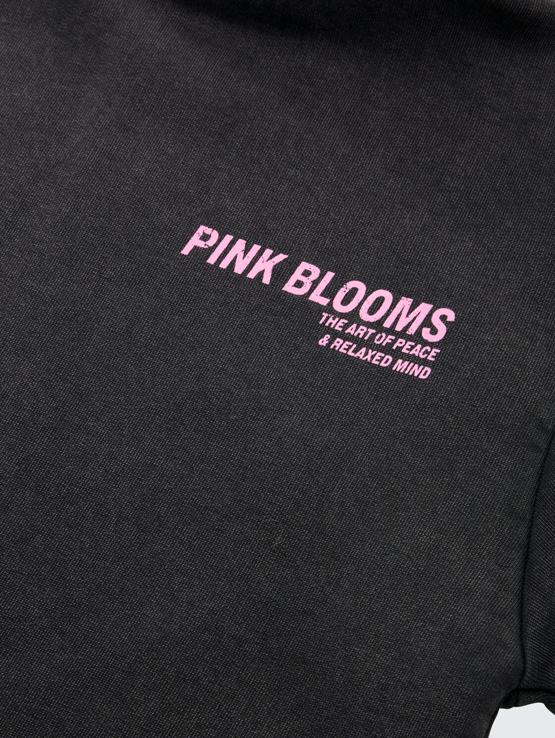 Oversize Hoodie Sweatshirt mit Rückenprint - heavy black - Detail-Model-Ansicht