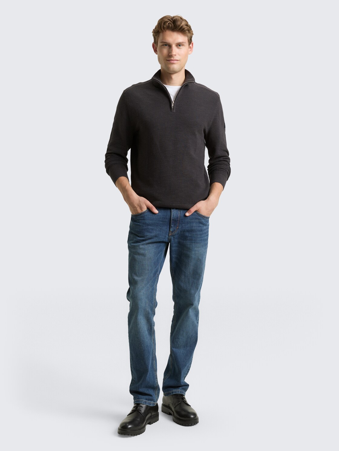 Troyer Strickpullover aus Baumwolle - Tarmac Grey - Model-Vorderansicht