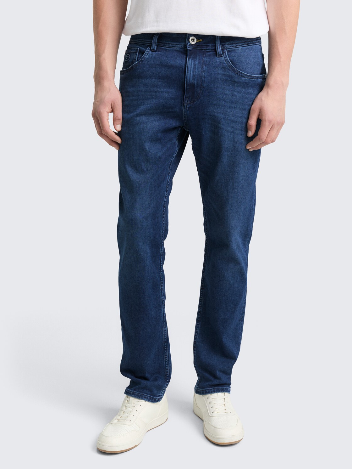TTJOSH REGULAR SLIM Jeans - Used Mid Stone Blue Denim - Ausschnitt Model-Vorderansicht