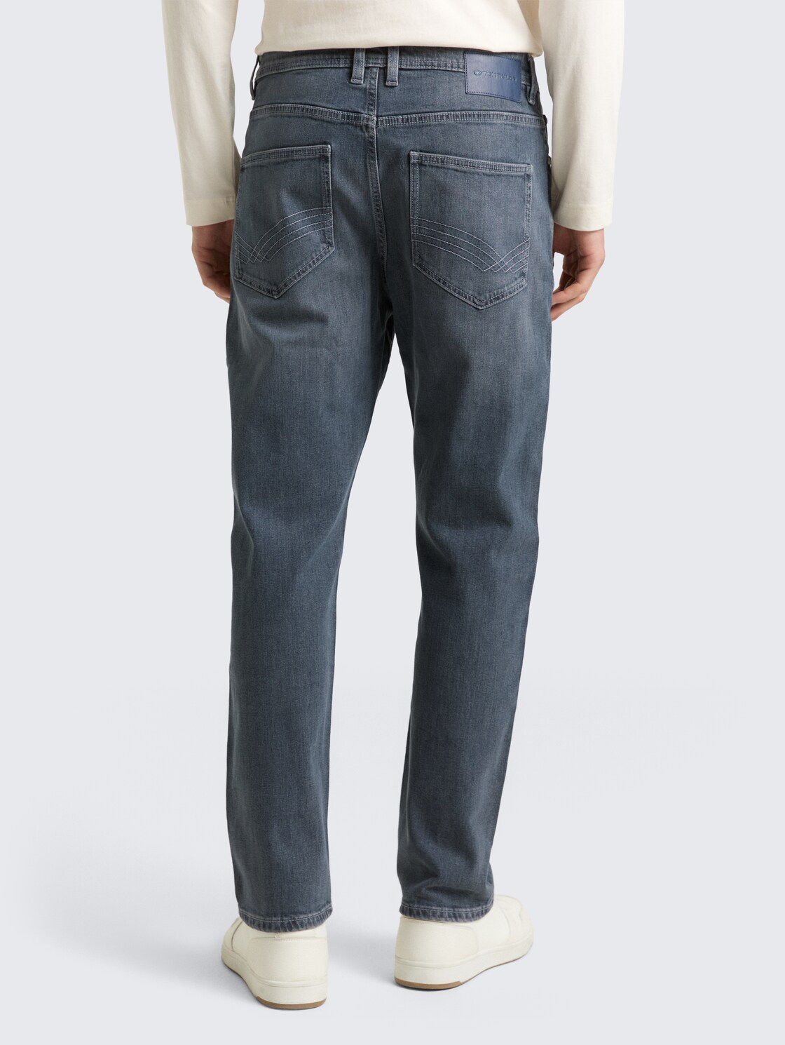 TTMORRIS RELAXED Jeans - mid stone blue grey denim - Auschnitt Model-Rückansicht