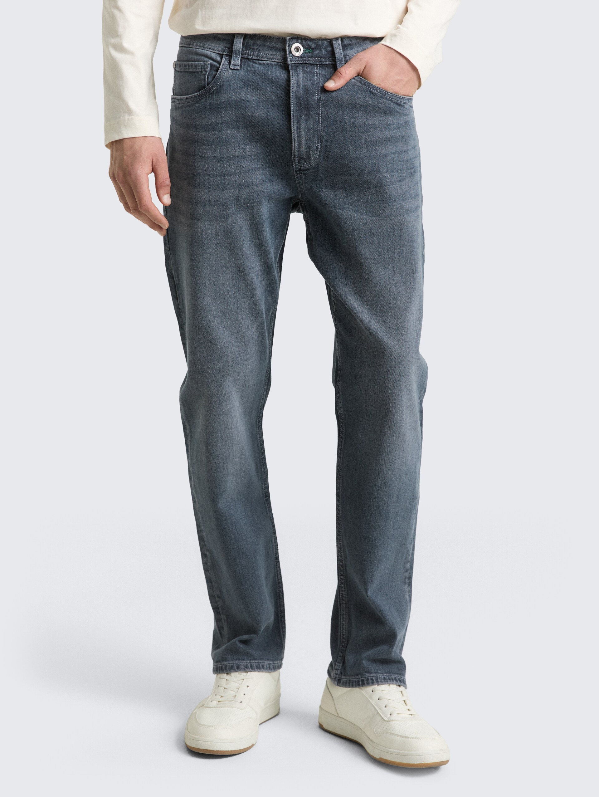 TTMORRIS RELAXED Jeans - mid stone blue grey denim - Ausschnitt Model-Vorderansicht