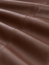 Culotte Hose in Lederoptik - dark pecan brown - Material-Ansicht