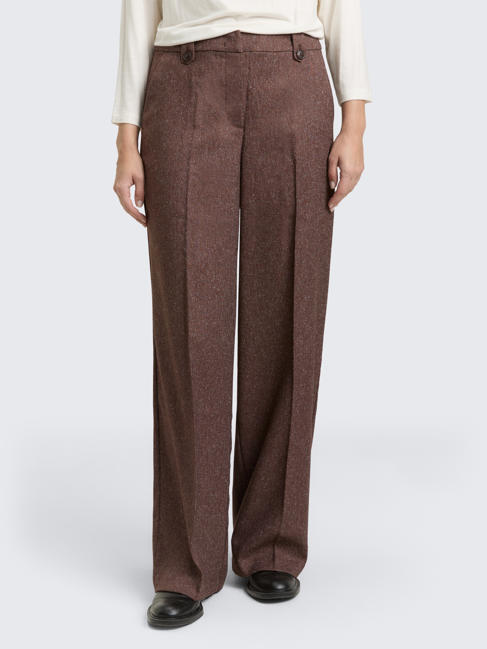 TTLEA WIDE Hose in Melange-Optik - dark pecan brown structure - Ausschnitt Model-Vorderansicht
