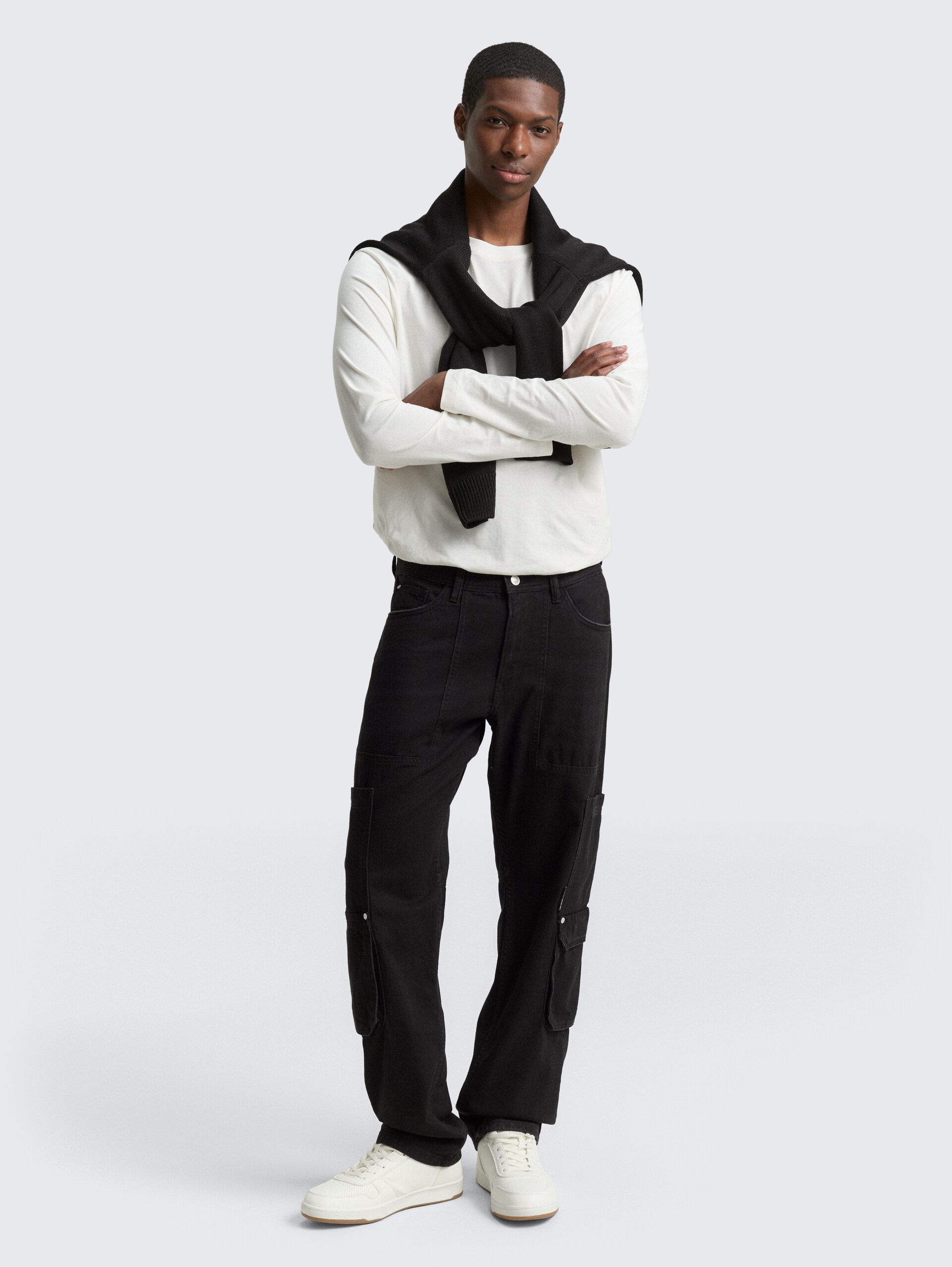 TTWAYLEN RELAXED Cargo Jeans - dark stone black black denim - Model-Vorderansicht