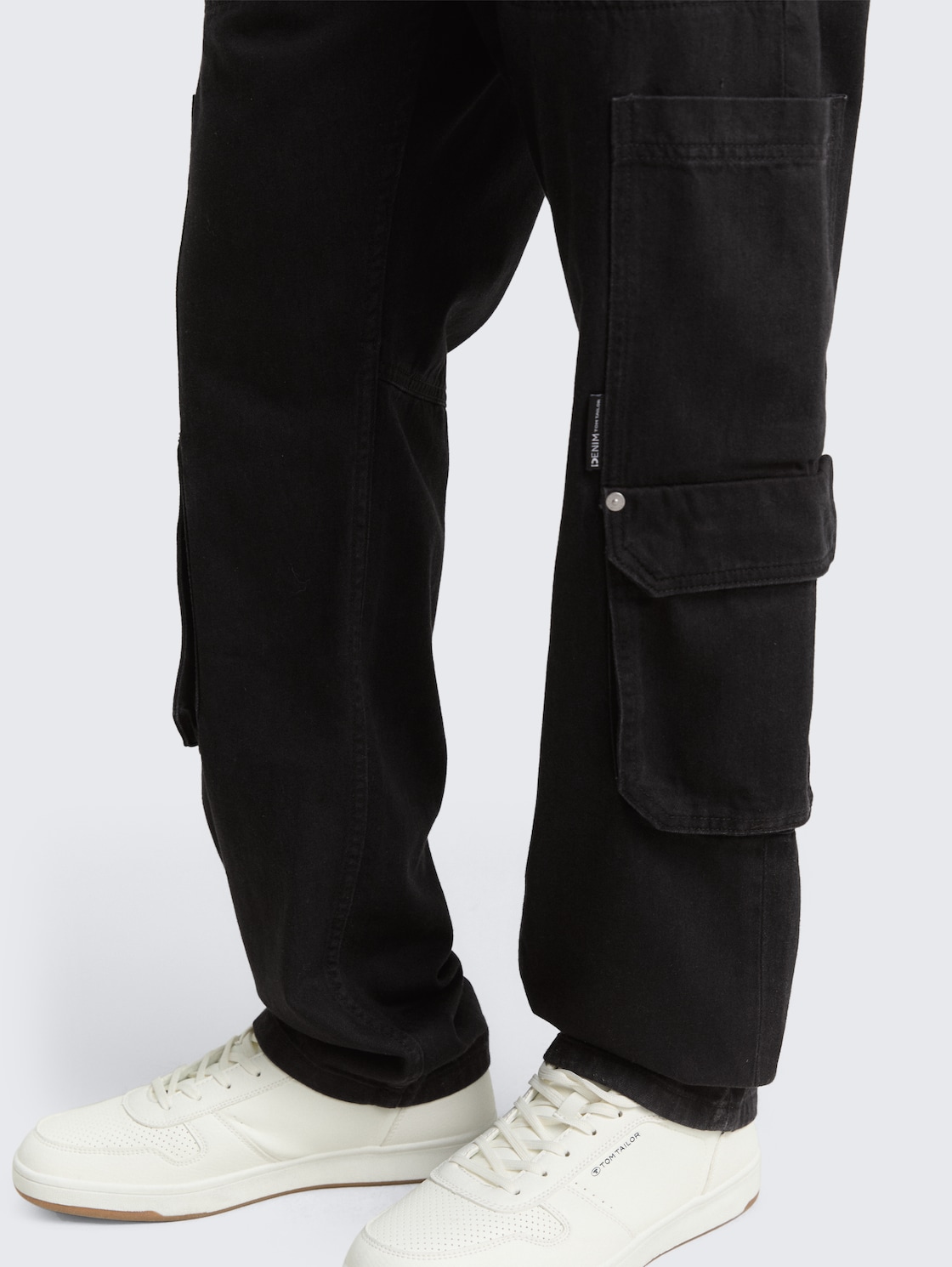 TTWAYLEN RELAXED Cargo Jeans - dark stone black black denim - Detail-Model-Ansicht