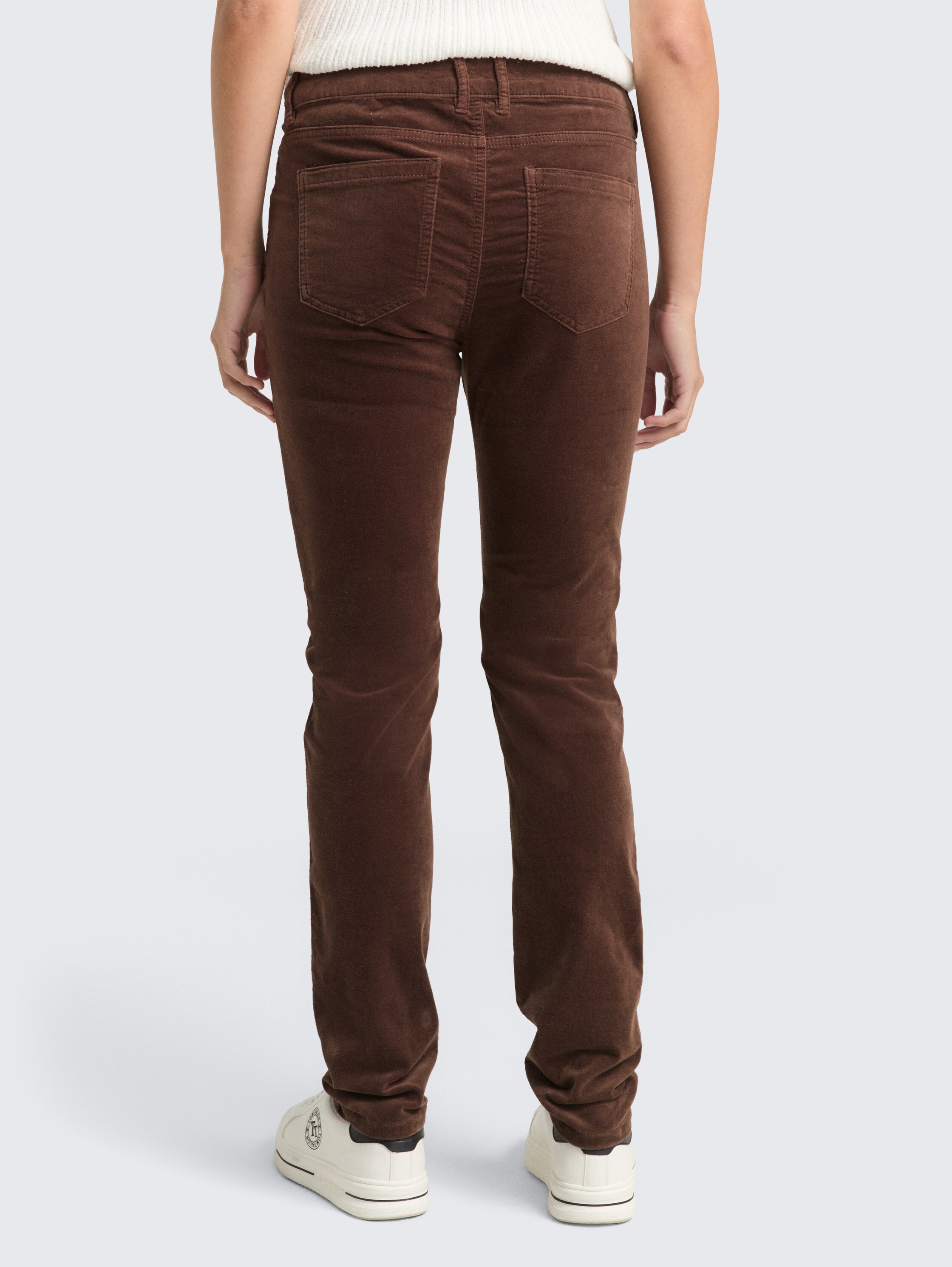 TTNELA EXTRA SKINNY broek van satijn - soft chocolate brown - Neklijn model-achteraanzicht