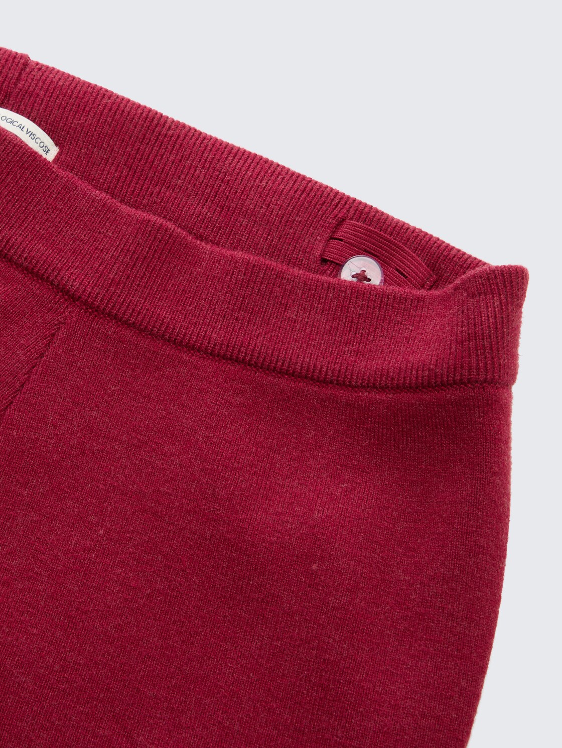 Cozy Wide Leg Strickhose - Beetroot Red - Detail-Model-Ansicht