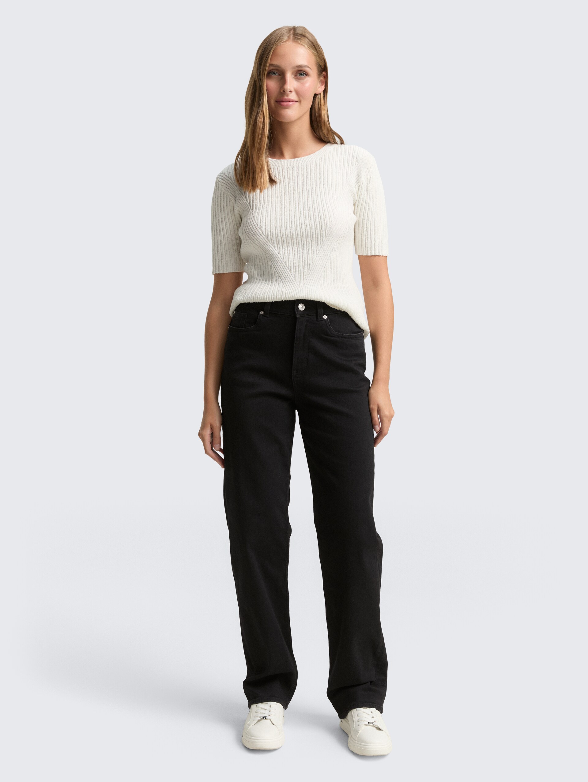 TTELIN STRAIGHT Jeans - black black denim - Model-Vorderansicht