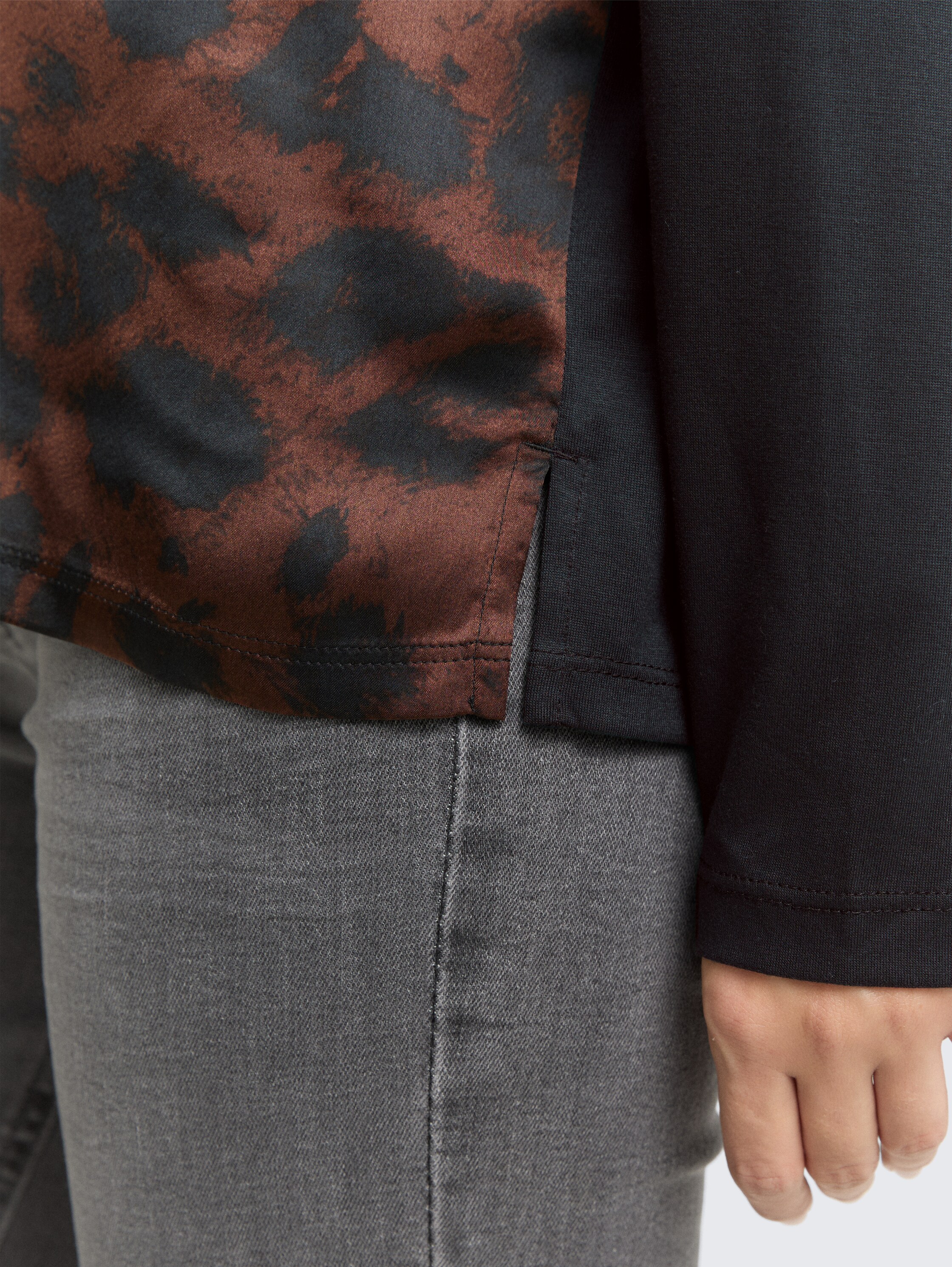 Chemise ample à manches longues et imprimé léopard - brown black big leo print - Vue détaillée du modèle