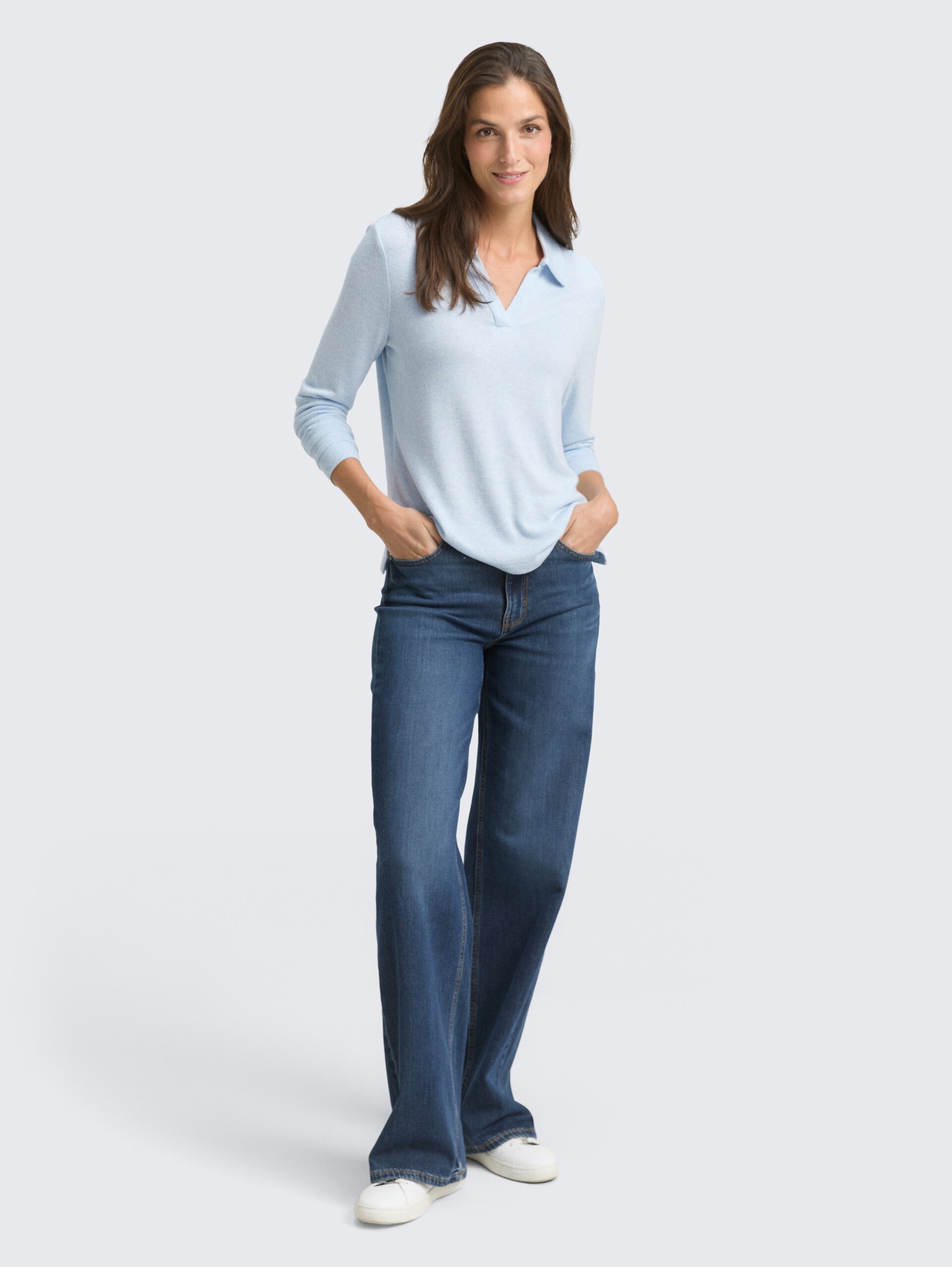 Cosy Langarmshirt mit Polokragen - light fjord blue melange - Model-Vorderansicht