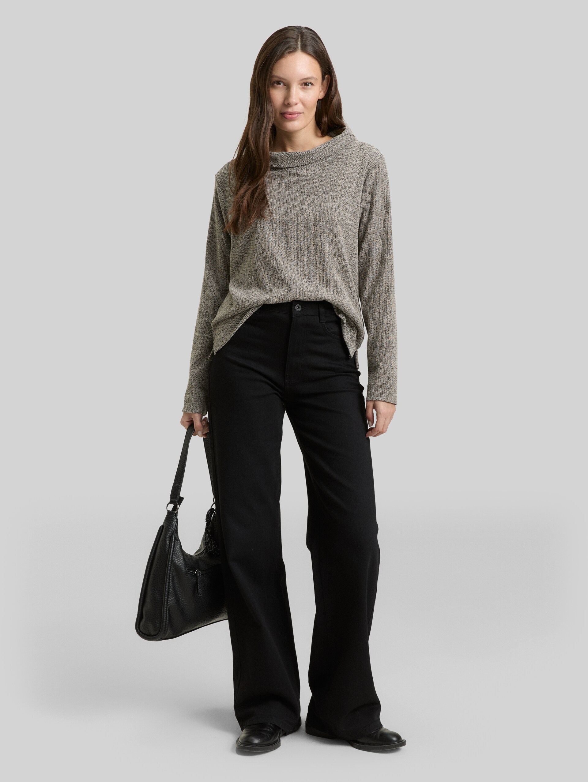 Langarmshirt mit Rollkragen - beige black structure - Model-Vorderansicht