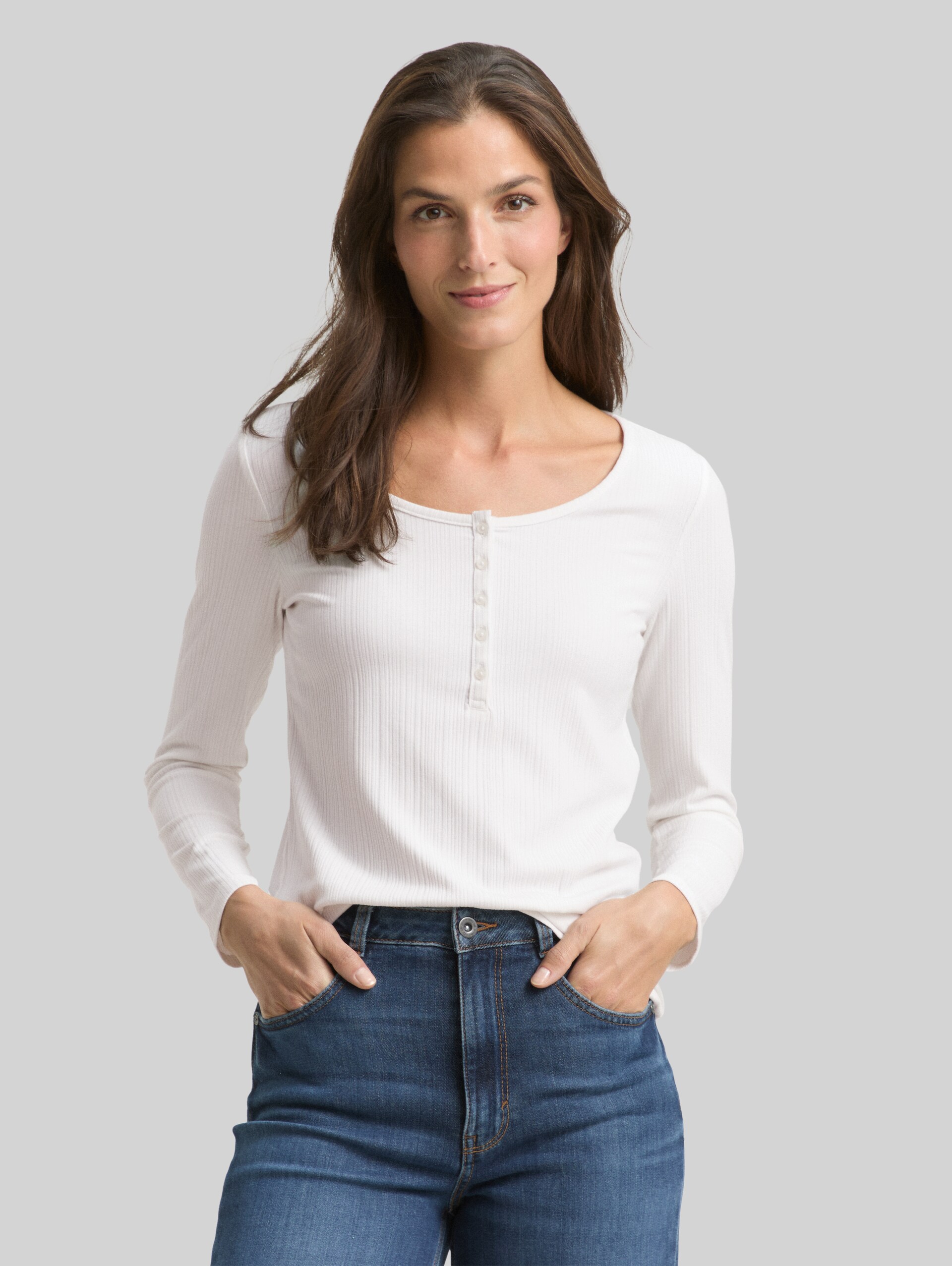 Slim fit Henley long-sleeved shirt - Whisper White - Neckline model front view