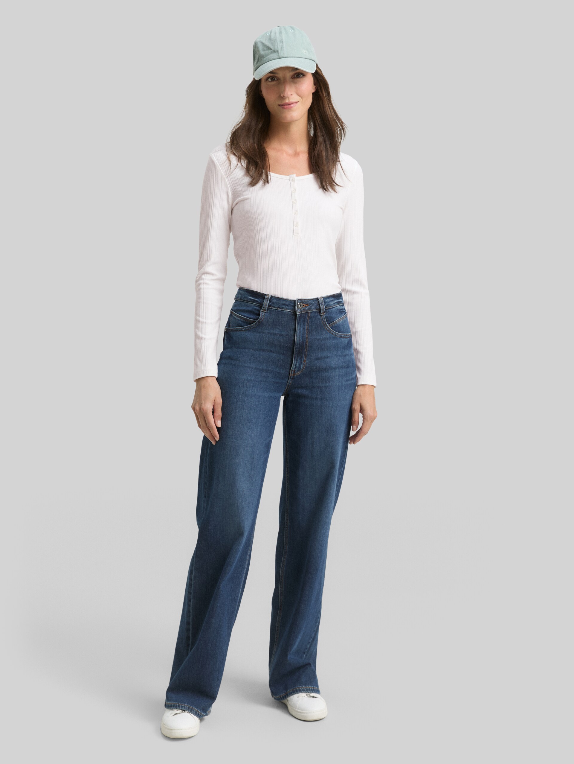 Slim fit Henley long-sleeved shirt - Whisper White - Model front view