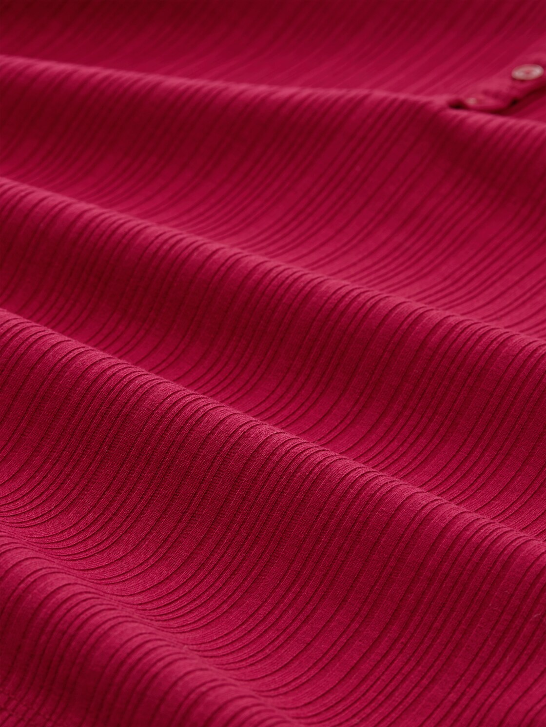 Slim Fit Henley Langarmshirt - Rumba Red - Material-Ansicht