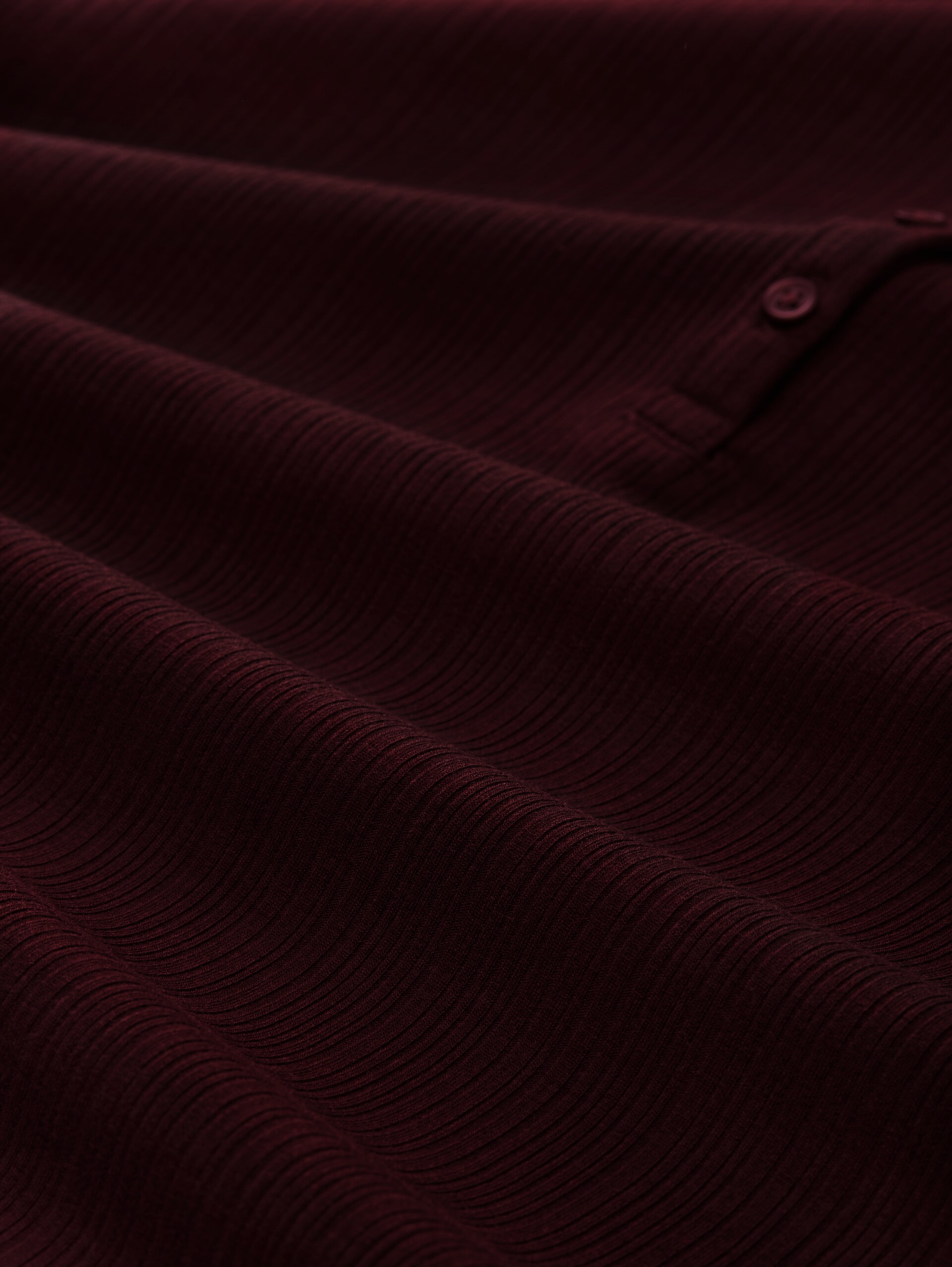 Slim Fit Henley Langarmshirt - dark pecan brown - Material-Ansicht