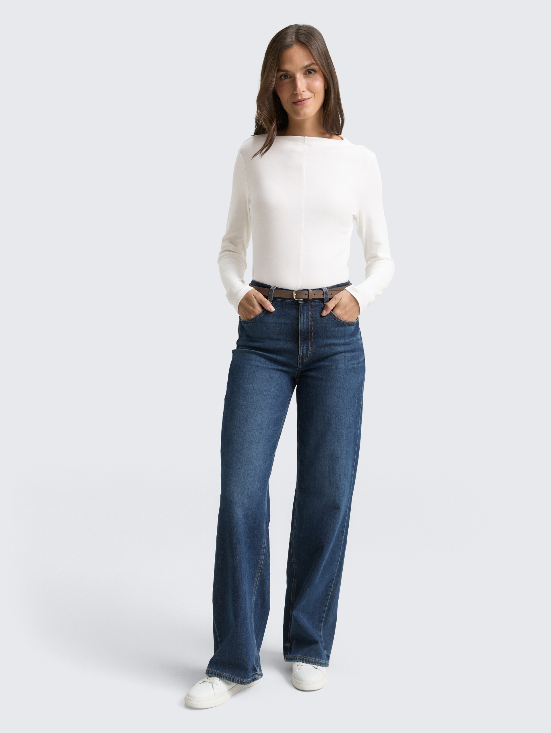 Slim Fit Langarmshirt - Whisper White - Model-Vorderansicht