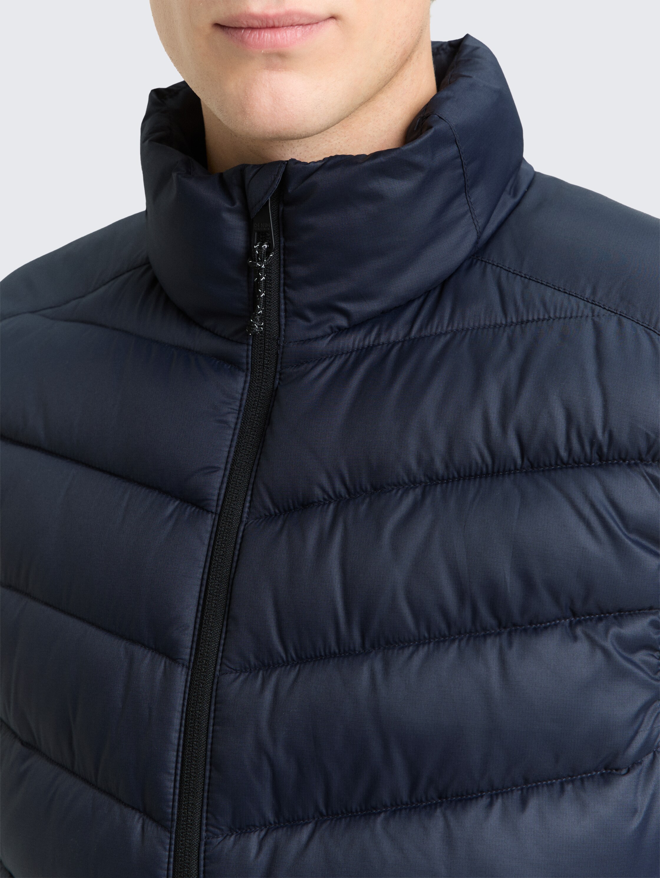 Lichtgewicht gewatteerd vest met opstaande kraag - sky_captain_blue_1 - 