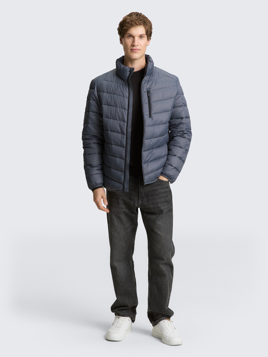 Lightweight Steppjacke mit Stehkragen - urban medium grey - seitliche Model-Ansicht