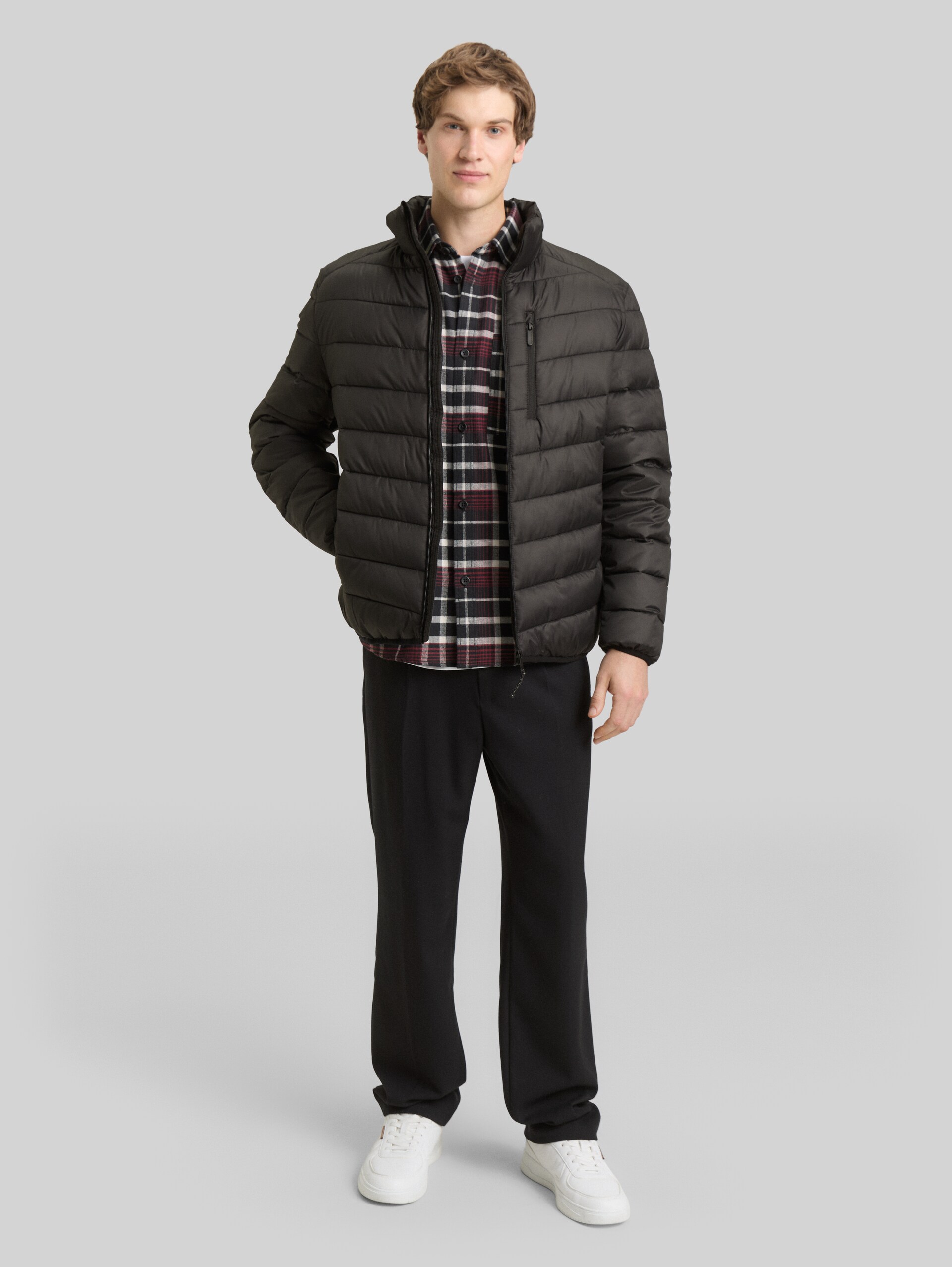 Lightweight quilted jacket with a stand-up collar - Black - side model view