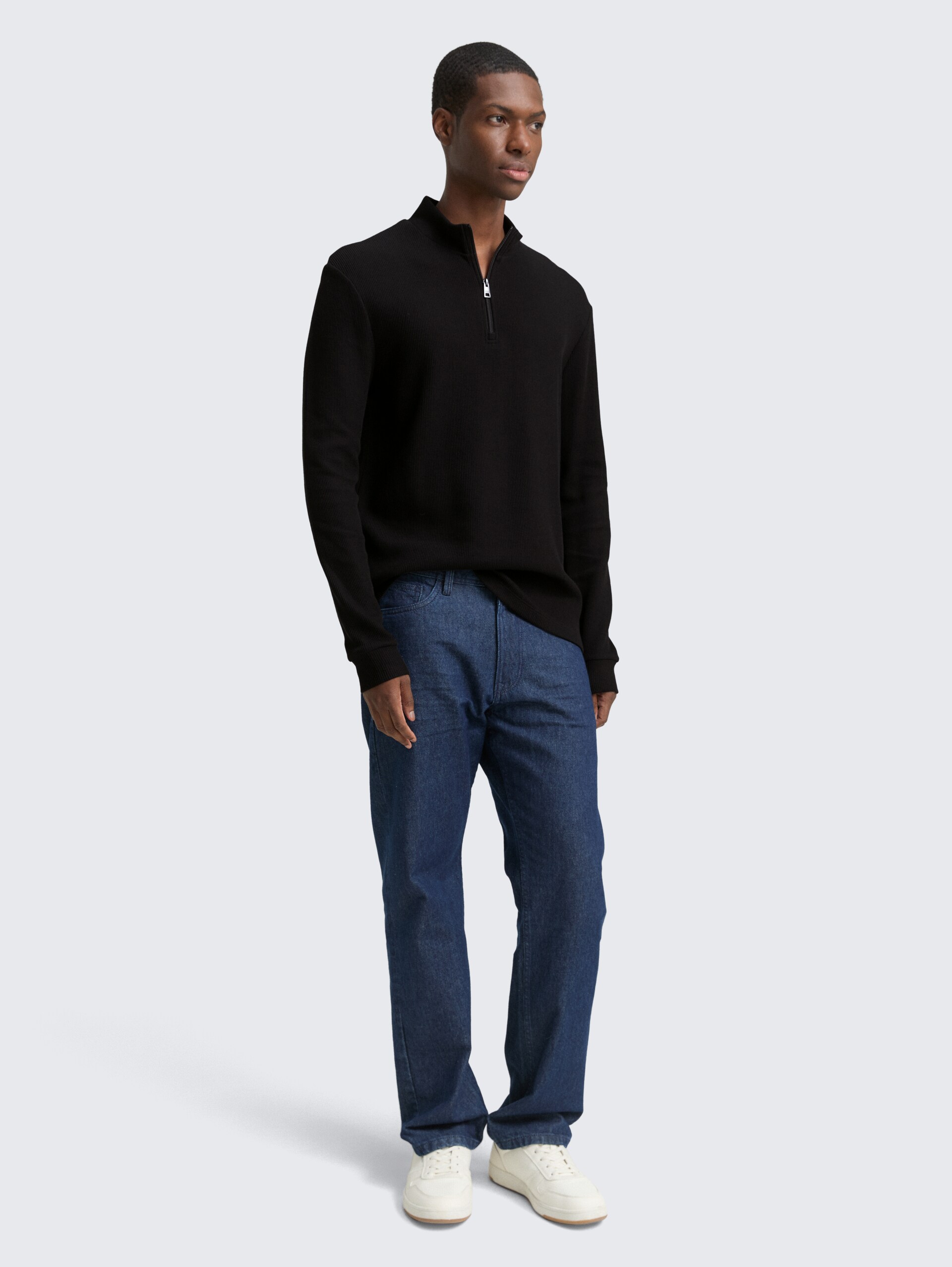 Troyer Langarmshirt mit Rippstruktur - Black - Model-Vorderansicht