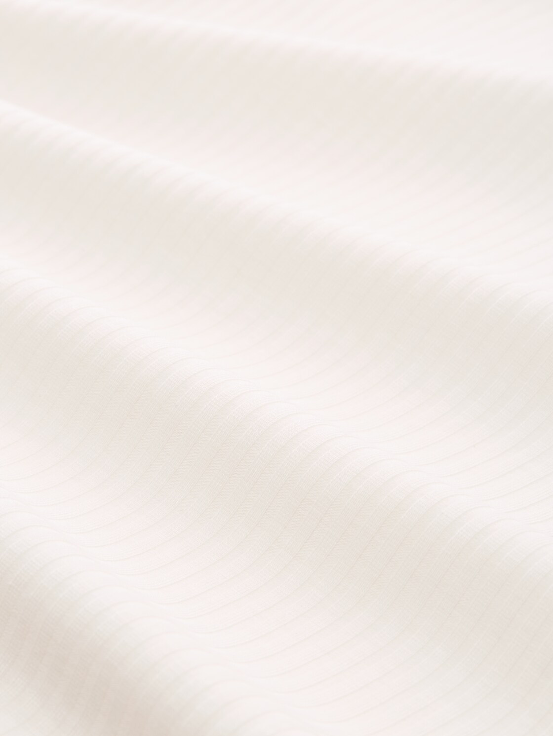 Slim Fit Langarmshirt mit U-Boot-Ausschnitt - off white - Material-Ansicht