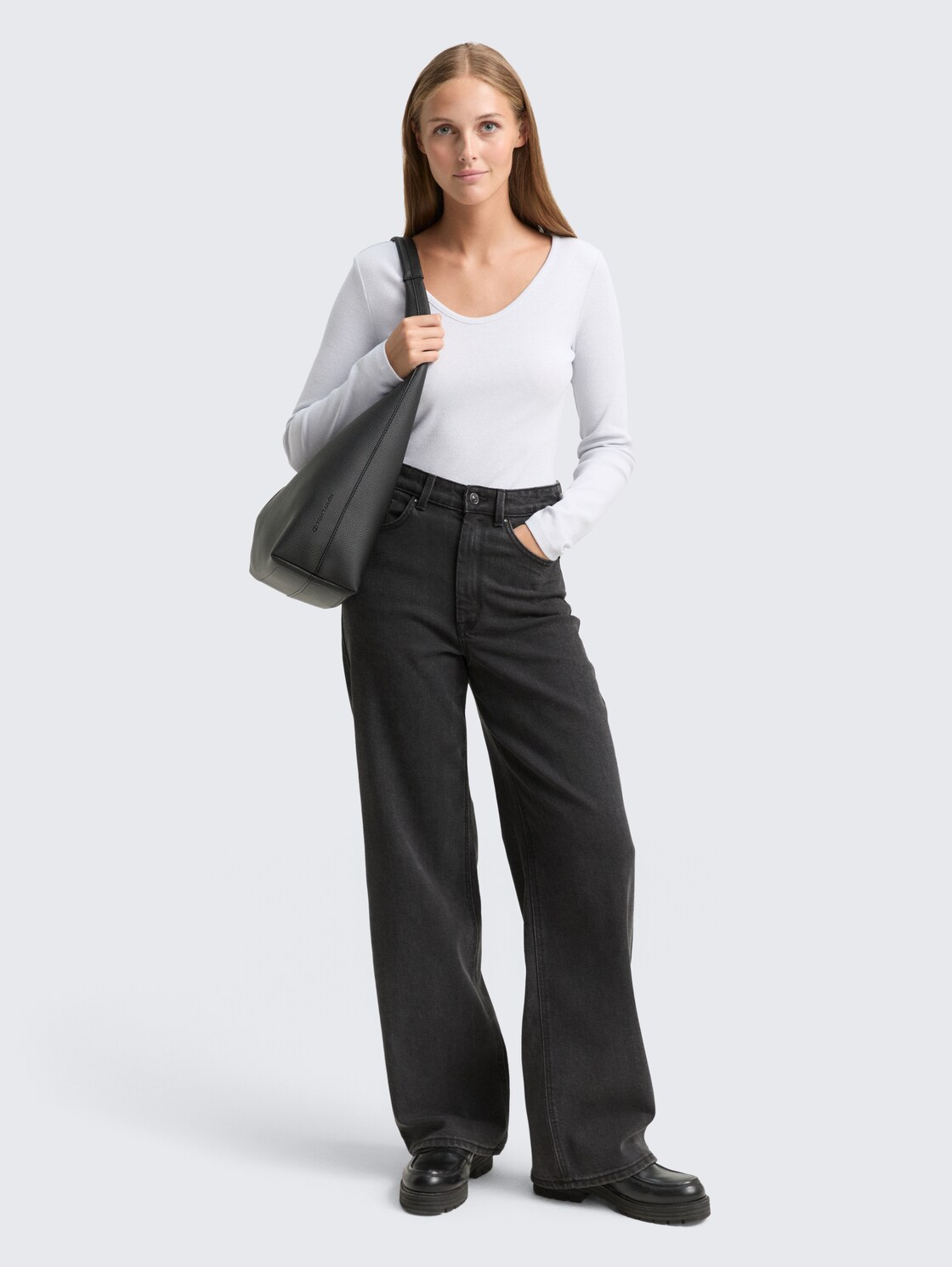 Slim Fit Langarmshirt mit Glitzer-Effekt - white glitter - Model-Vorderansicht