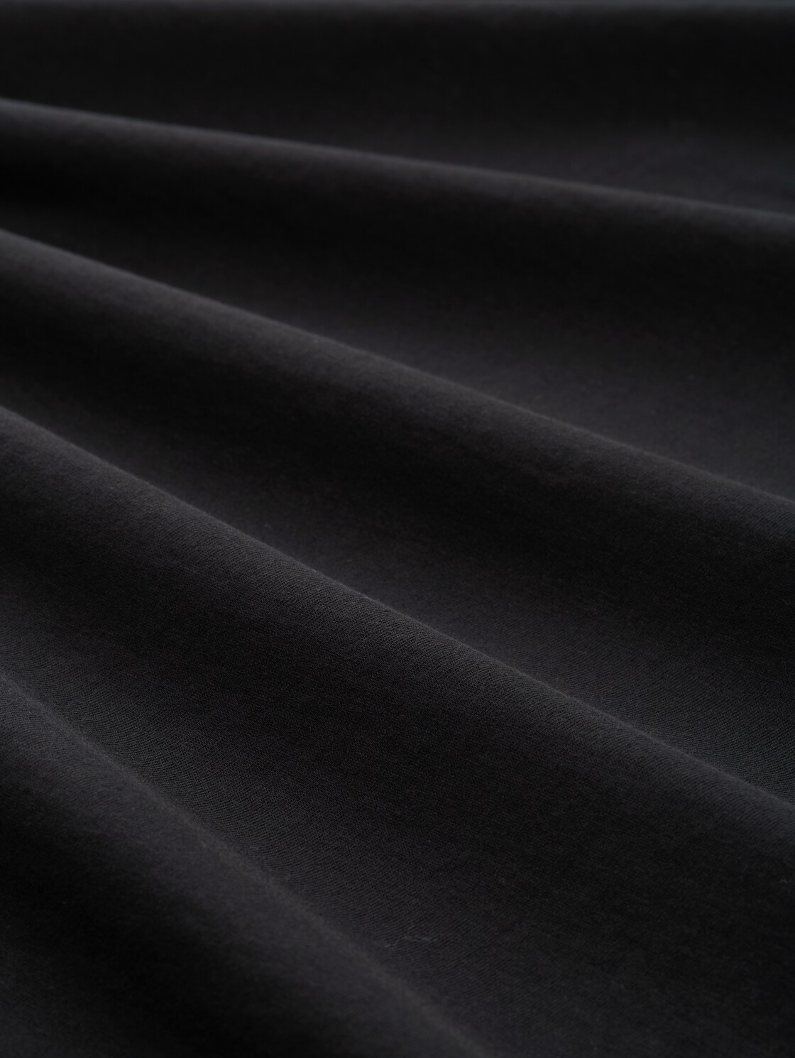 Loose Fit T-Shirt mit Glitzer-Stickerei - deep black - Material-Ansicht