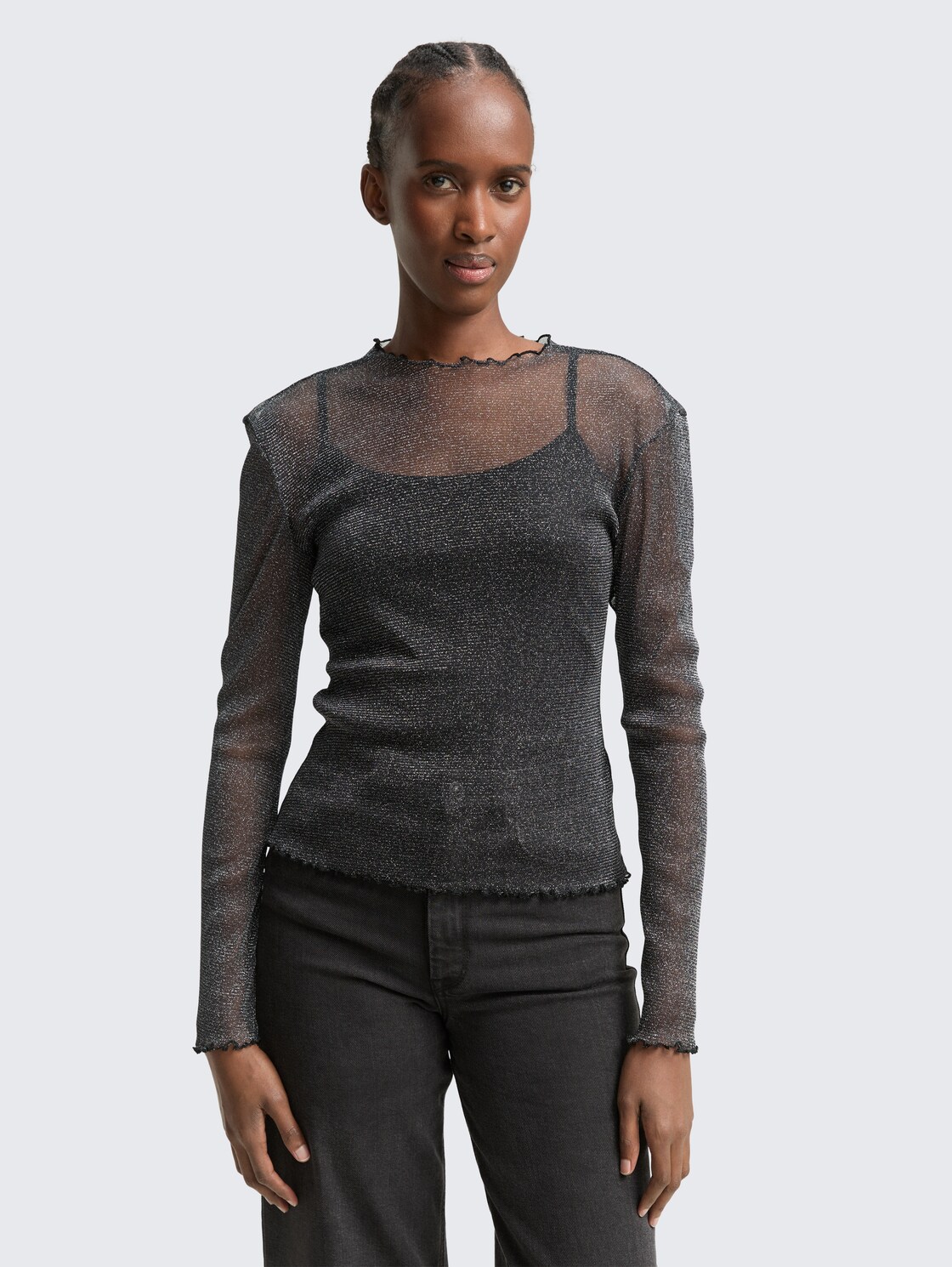 Mesh Langarmshirt mit Glitzer-Effekt - black with silver - Ausschnitt Model-Vorderansicht