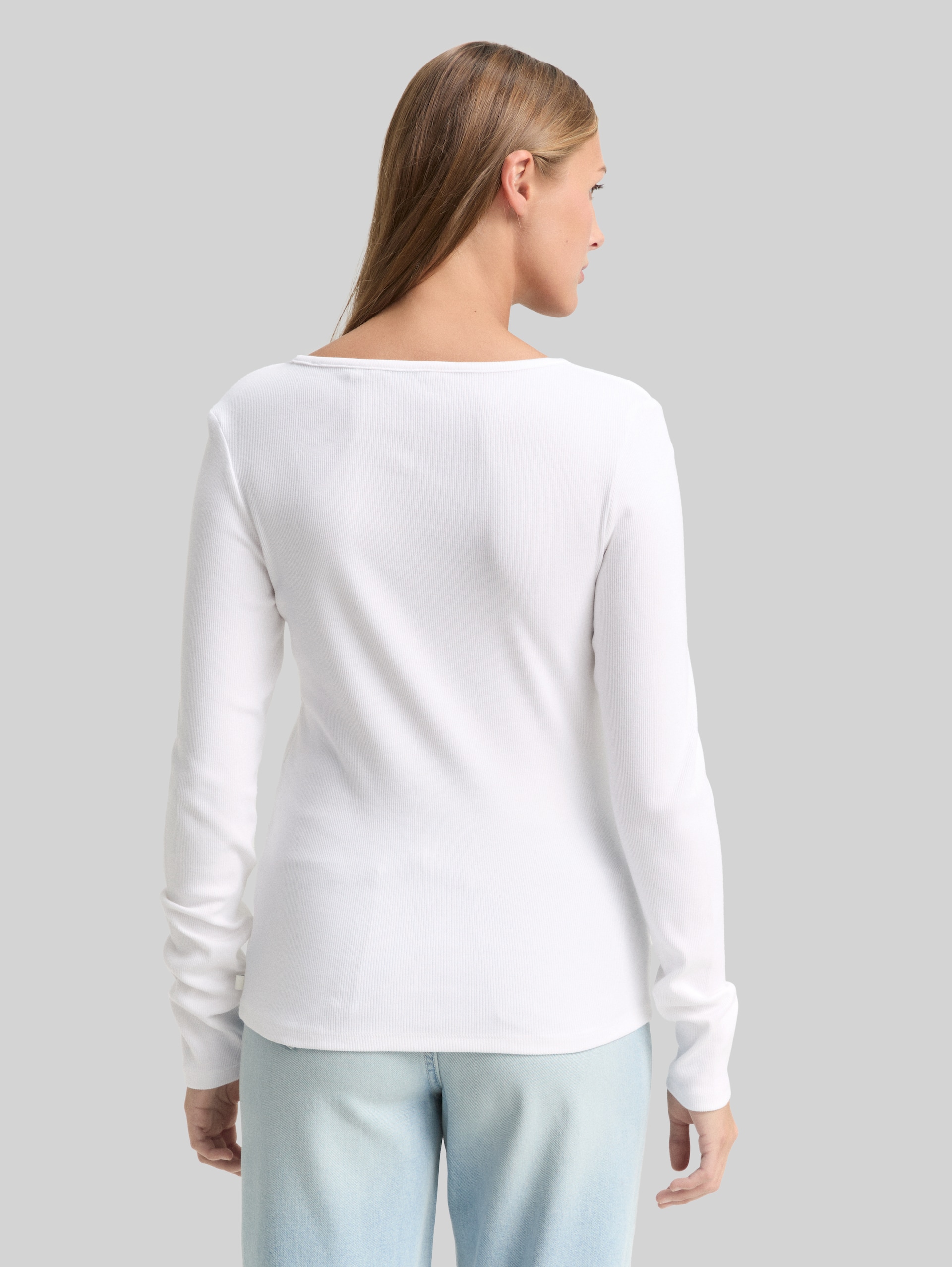 Slim fit shirt met lange mouwen en geribde structuur - White - Neklijn model-achteraanzicht