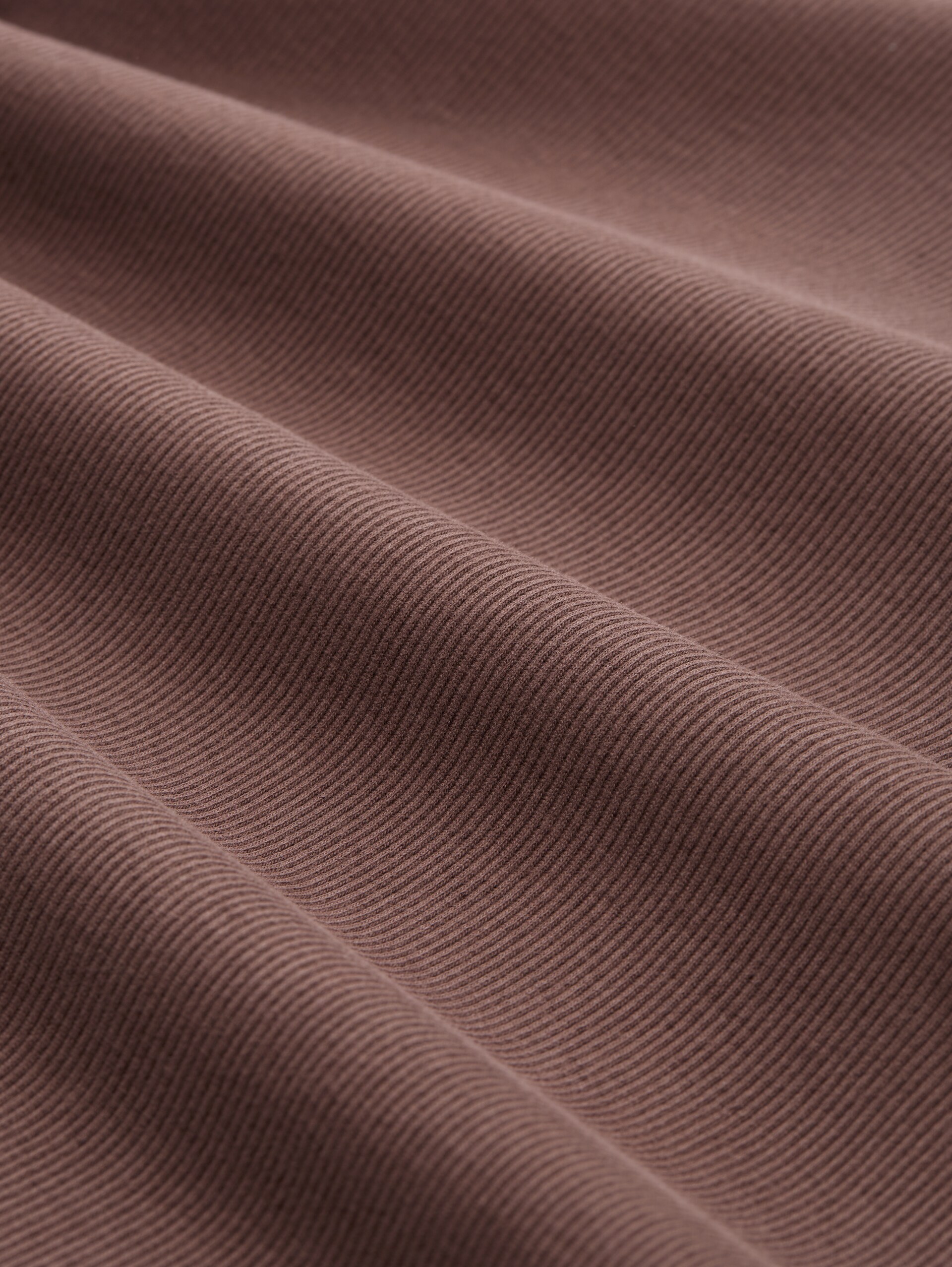 Slim fit long-sleeved shirt with ribbed texture - soft chocolate brown - Material view