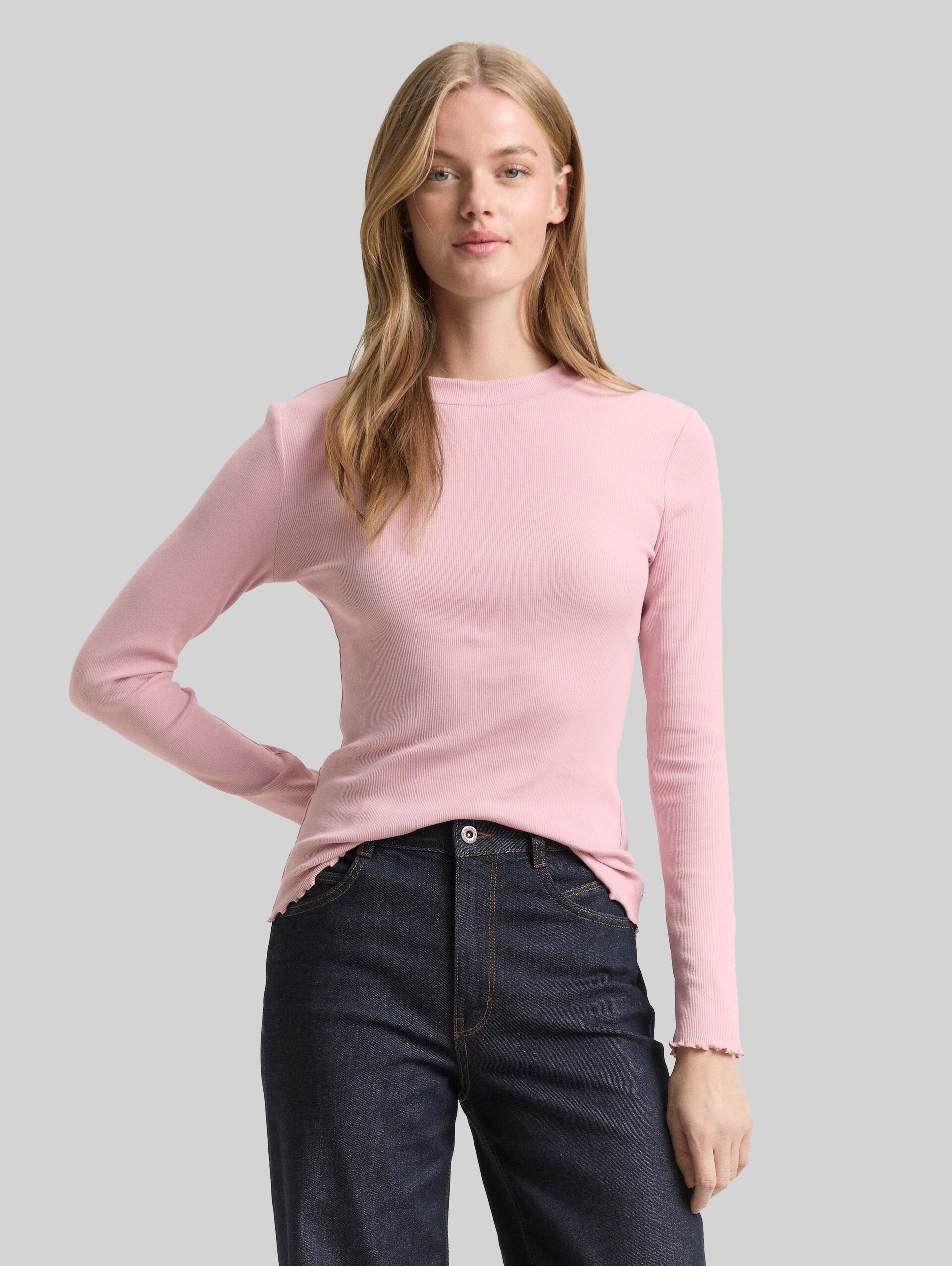 Slim Fit Langarmshirt mit Rippstruktur - soft mauve rose - Ausschnitt Model-Vorderansicht