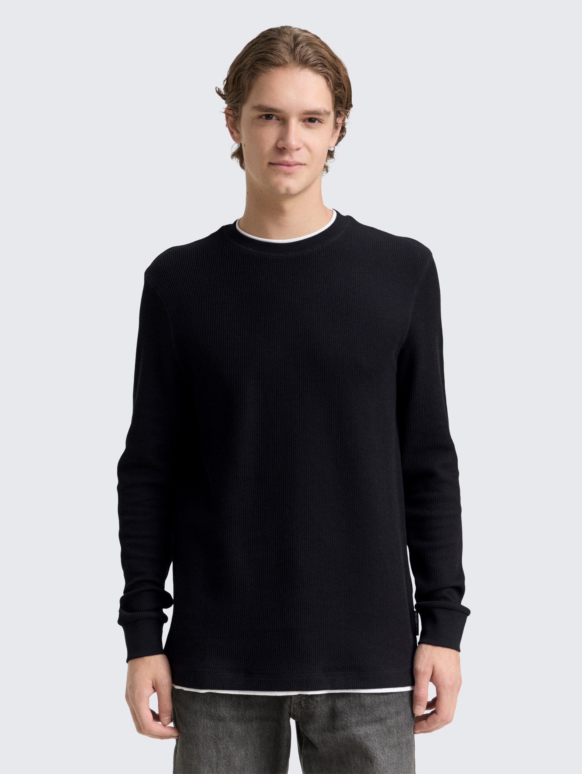 Shirt met lange mouwen in een 2-in-1-look - Black - Nek model vooraanzicht
